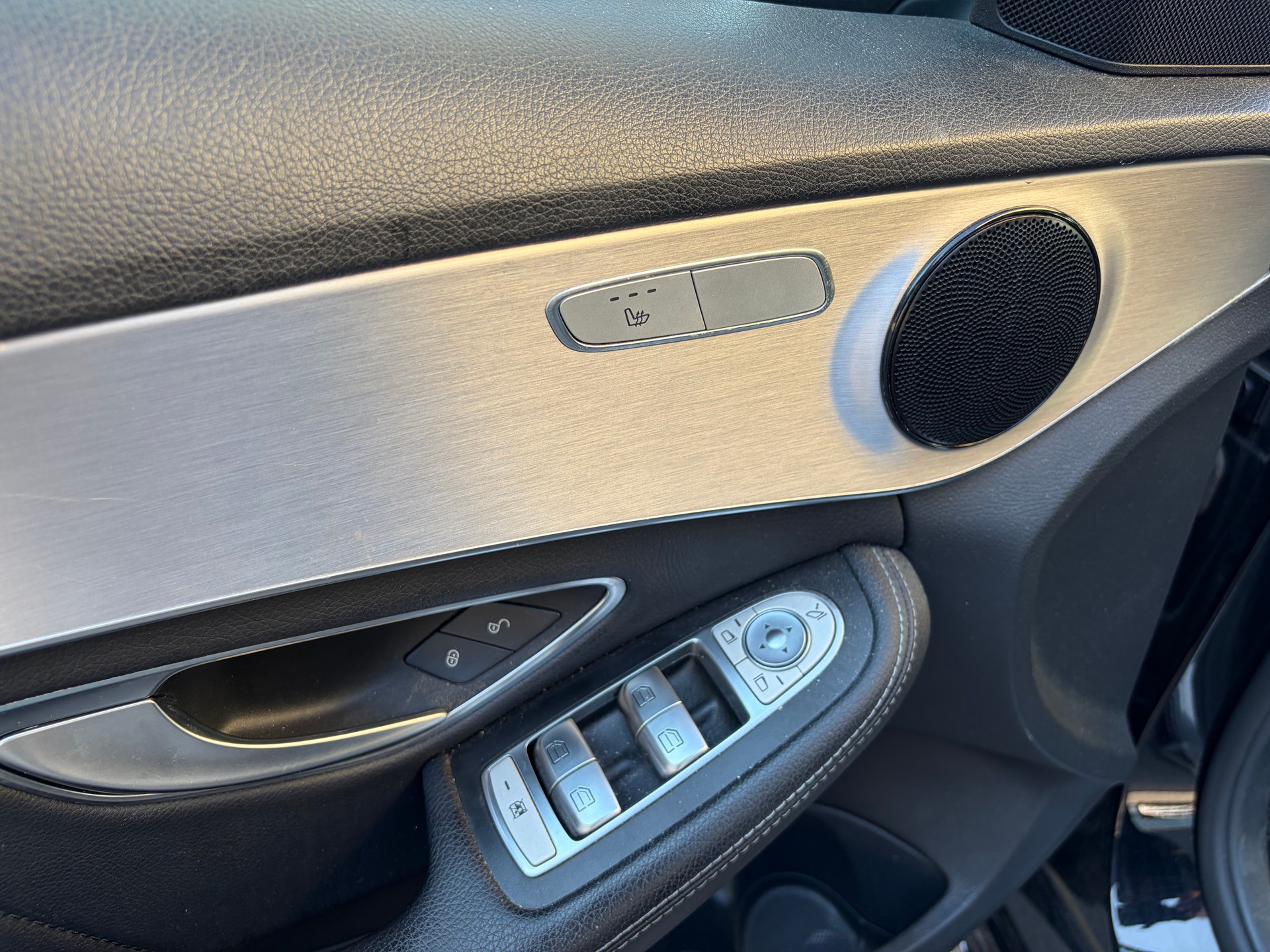 MERCEDES-BENZ C 250 BlueTEC AMG Line 4Matic 7G-Tronic-image-6