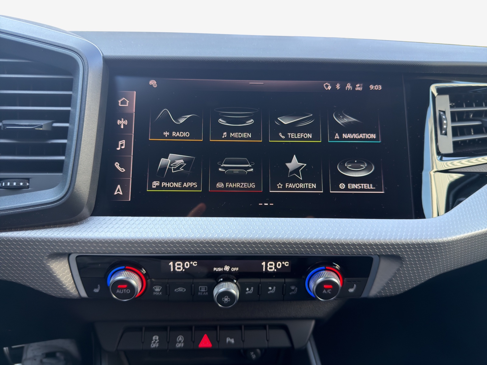 AUDI A1 Sportback 30 TFSI S Line Attraction S-tronic-image-15