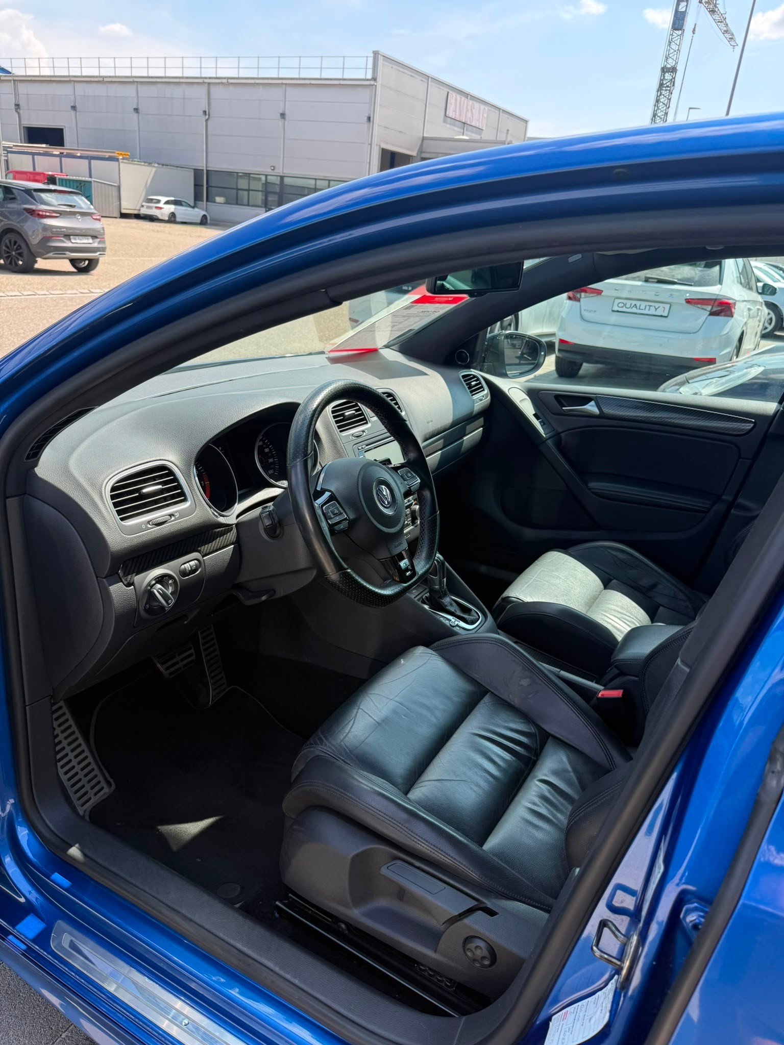 VW Golf 2.0 TSI R Team 4Motion DSG-image-15