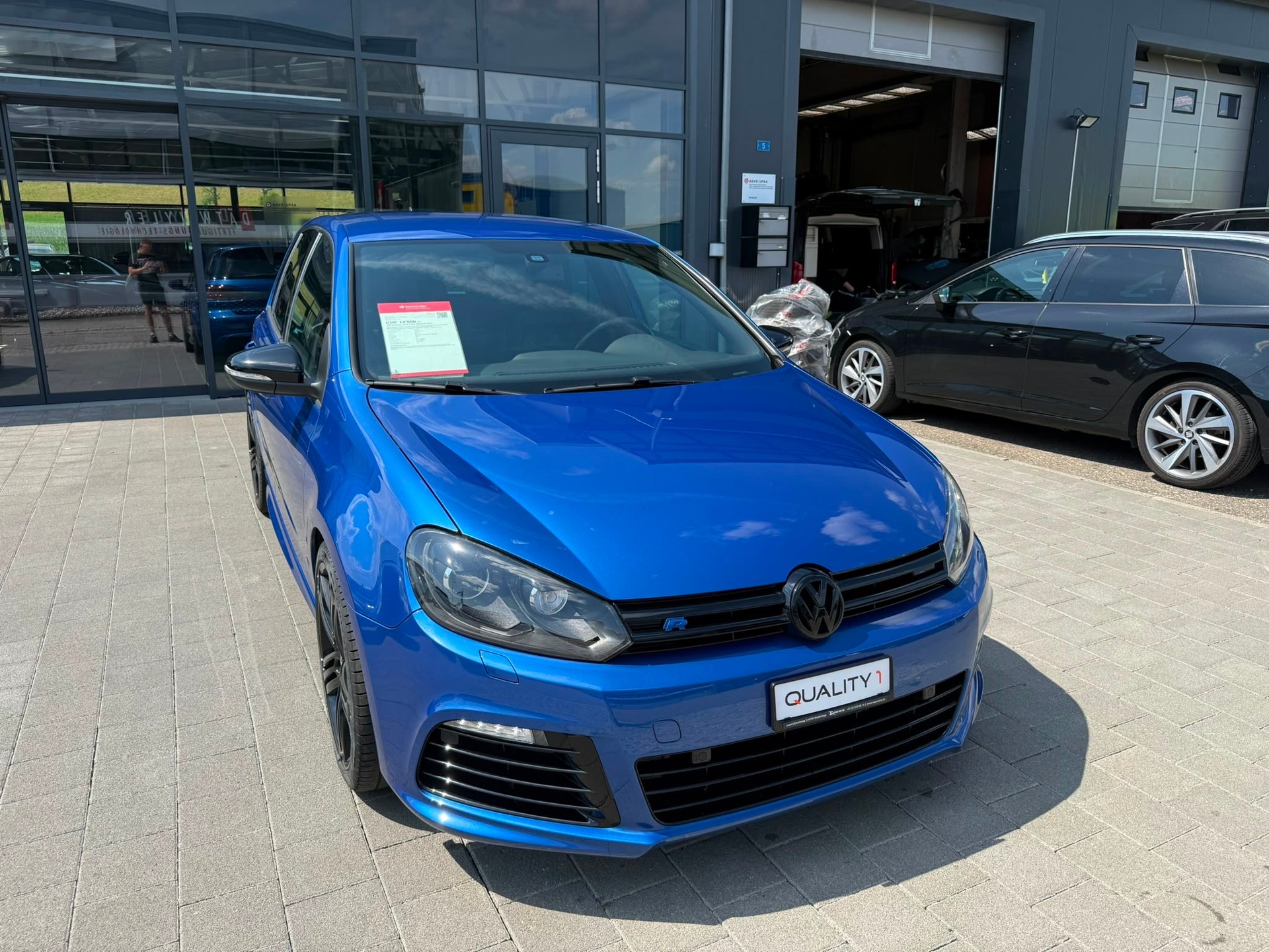 VW Golf 2.0 TSI R Team 4Motion DSG-image-4