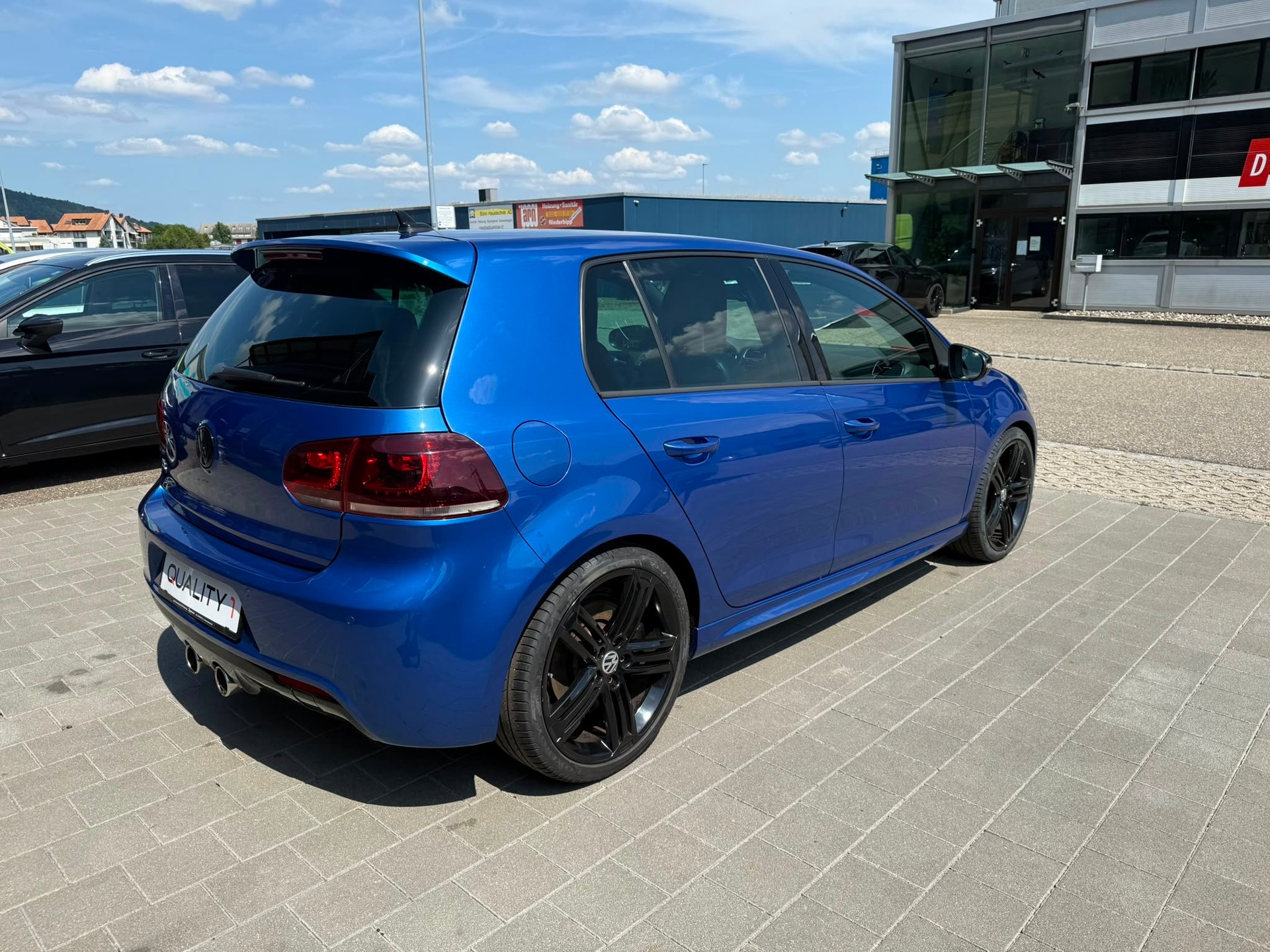 VW Golf 2.0 TSI R Team 4Motion DSG-image-12