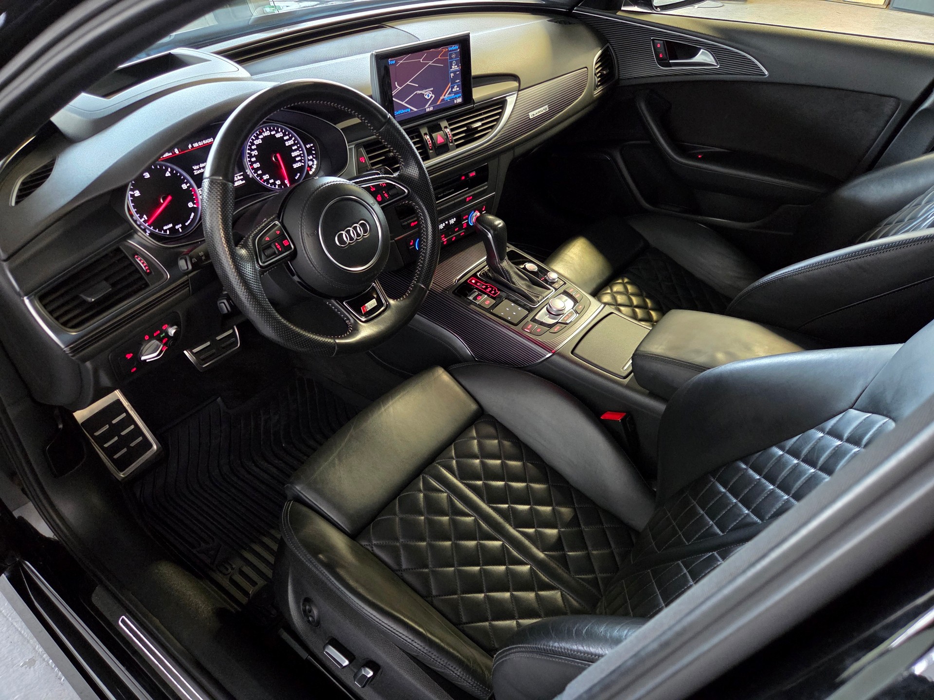 AUDI A6 Avant 3.0 V6 TDI Competition quattro-image-3