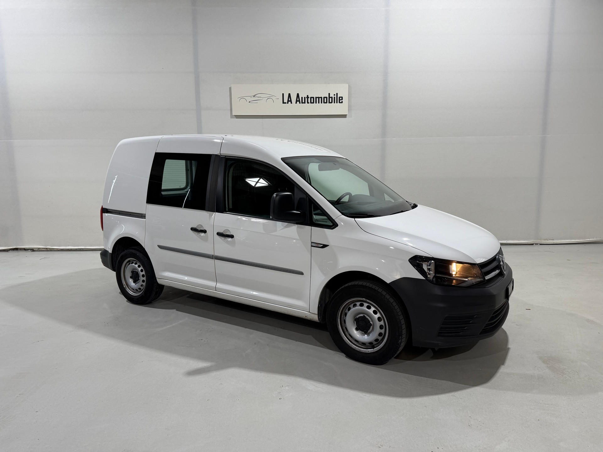 VW Caddy 1.2 TSI Entry BlueMotion Technology-image-5