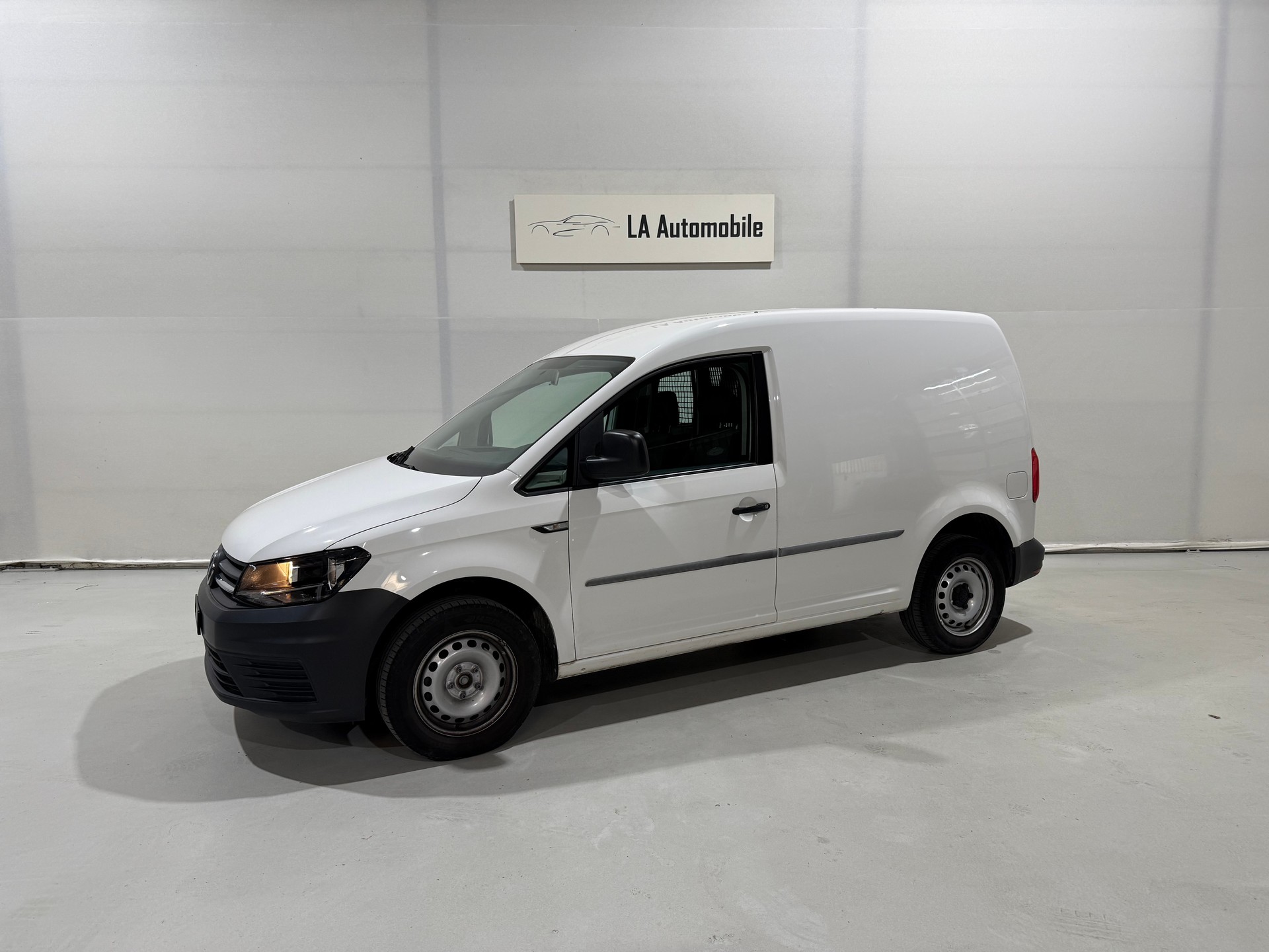 VW Caddy 1.2 TSI Entry BlueMotion Technology-image-1