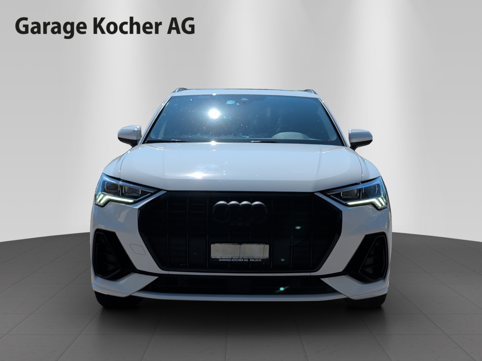 AUDI Q3 35 TFSI S line Attraction S-tronic-showroom-element-1