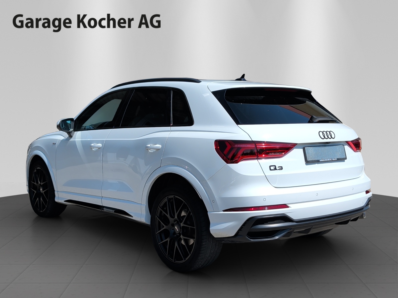 AUDI Q3 35 TFSI S line Attraction S-tronic-image-4