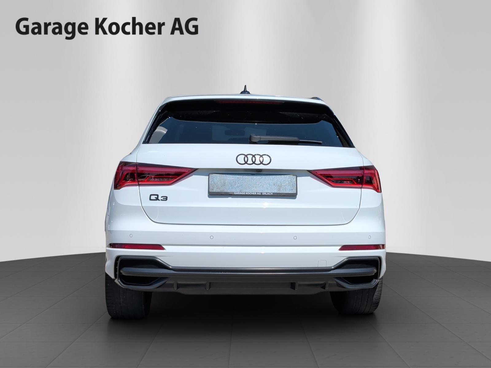 AUDI Q3 35 TFSI S line Attraction S-tronic-showroom-element-3