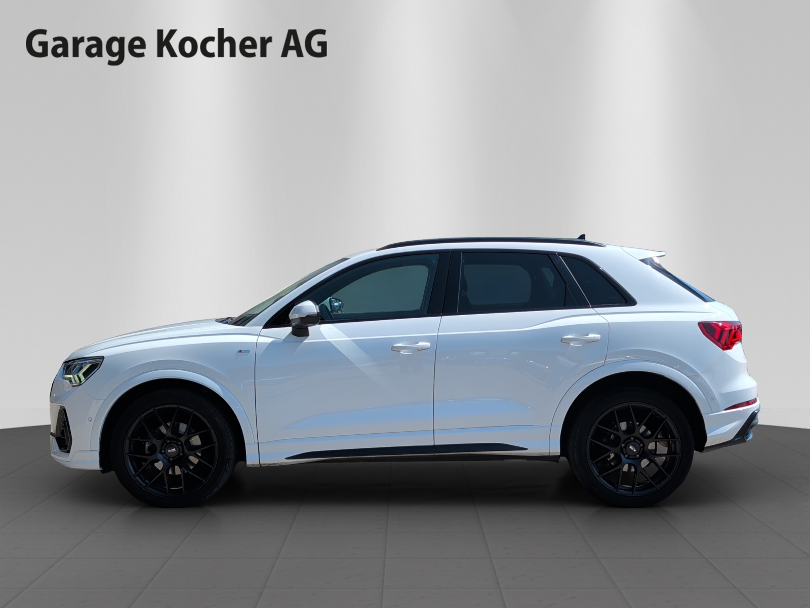 AUDI Q3 35 TFSI S line Attraction S-tronic-showroom-element-2