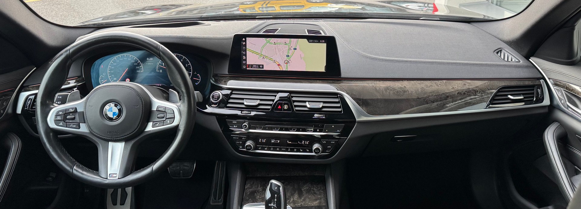 BMW 540i xDrive M Sport-image-10