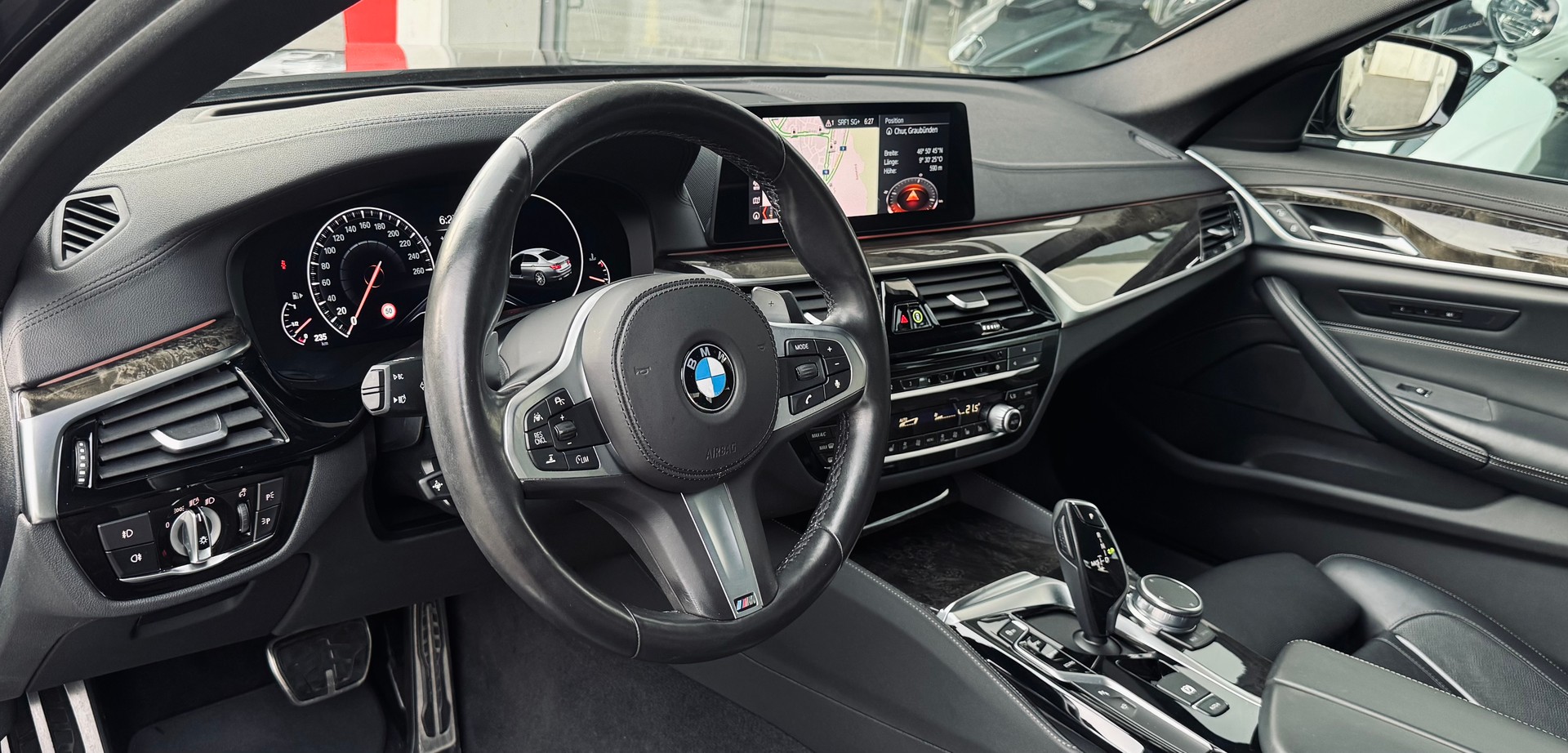 BMW 540i xDrive M Sport-image-6