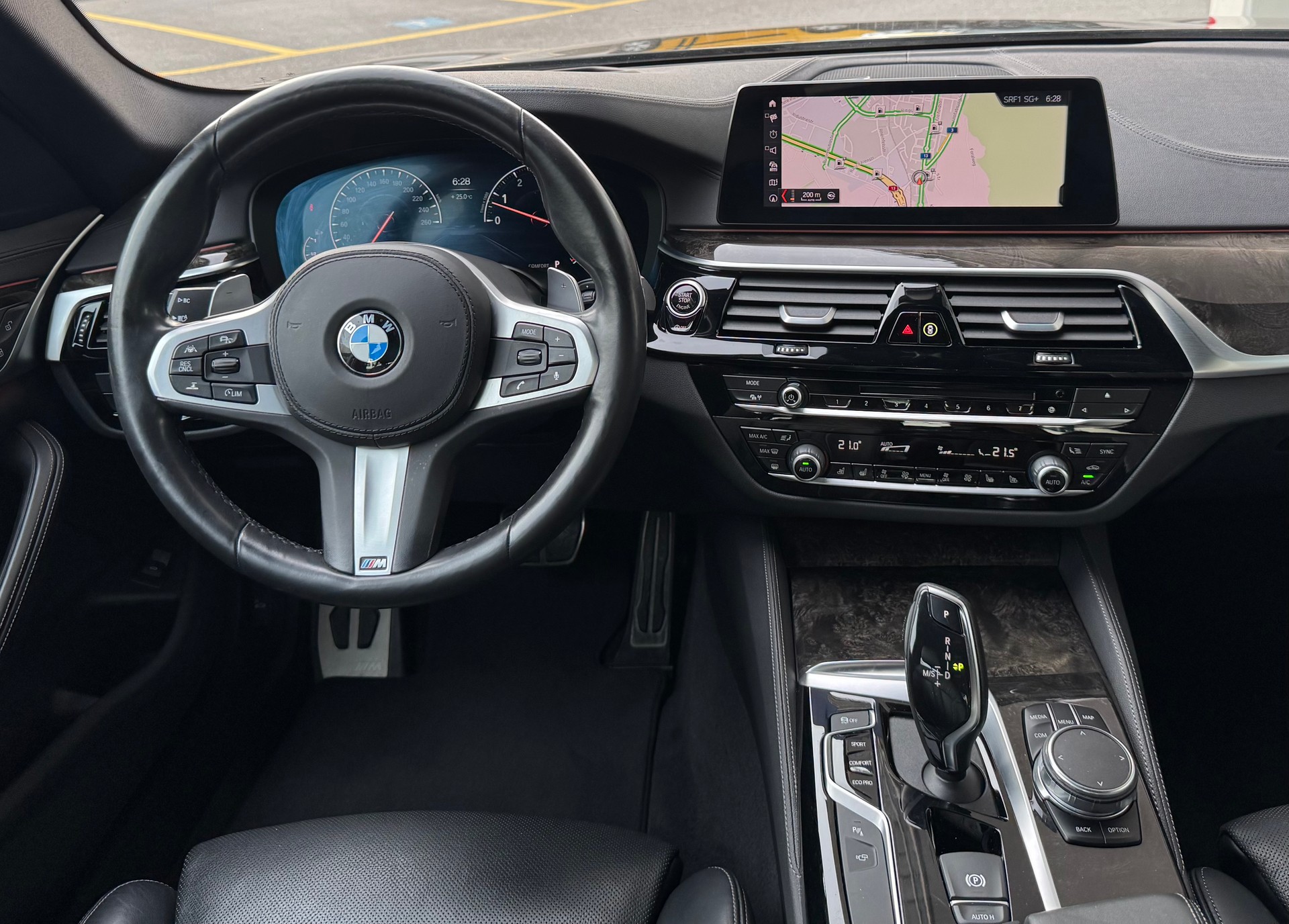 BMW 540i xDrive M Sport-image-11