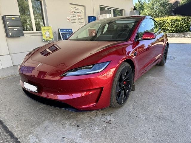 TESLA Model 3 Performance D-image-0