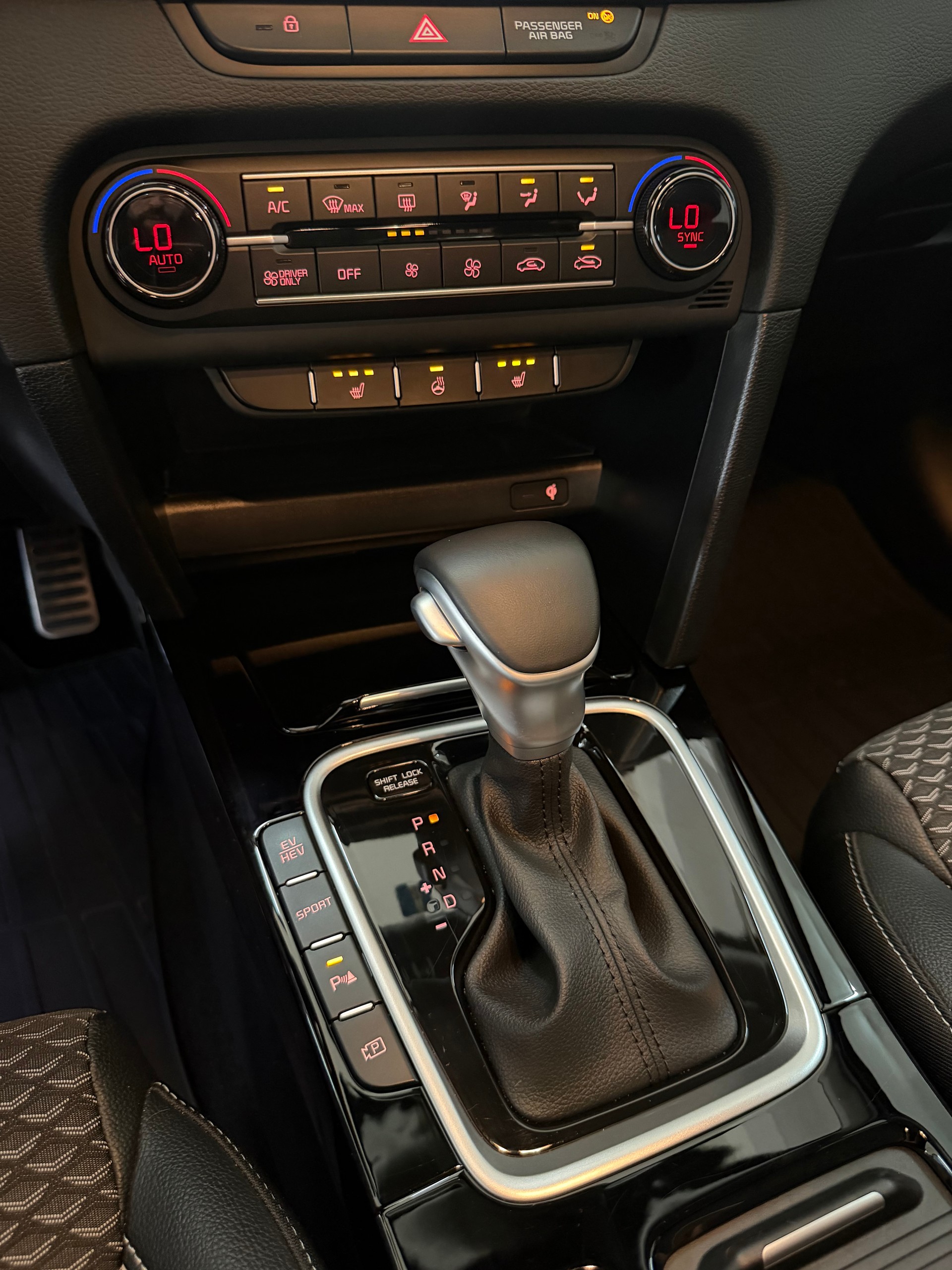 KIA Xceed 1.6 GDi Plug-in Hybrid Style DCT-image-16