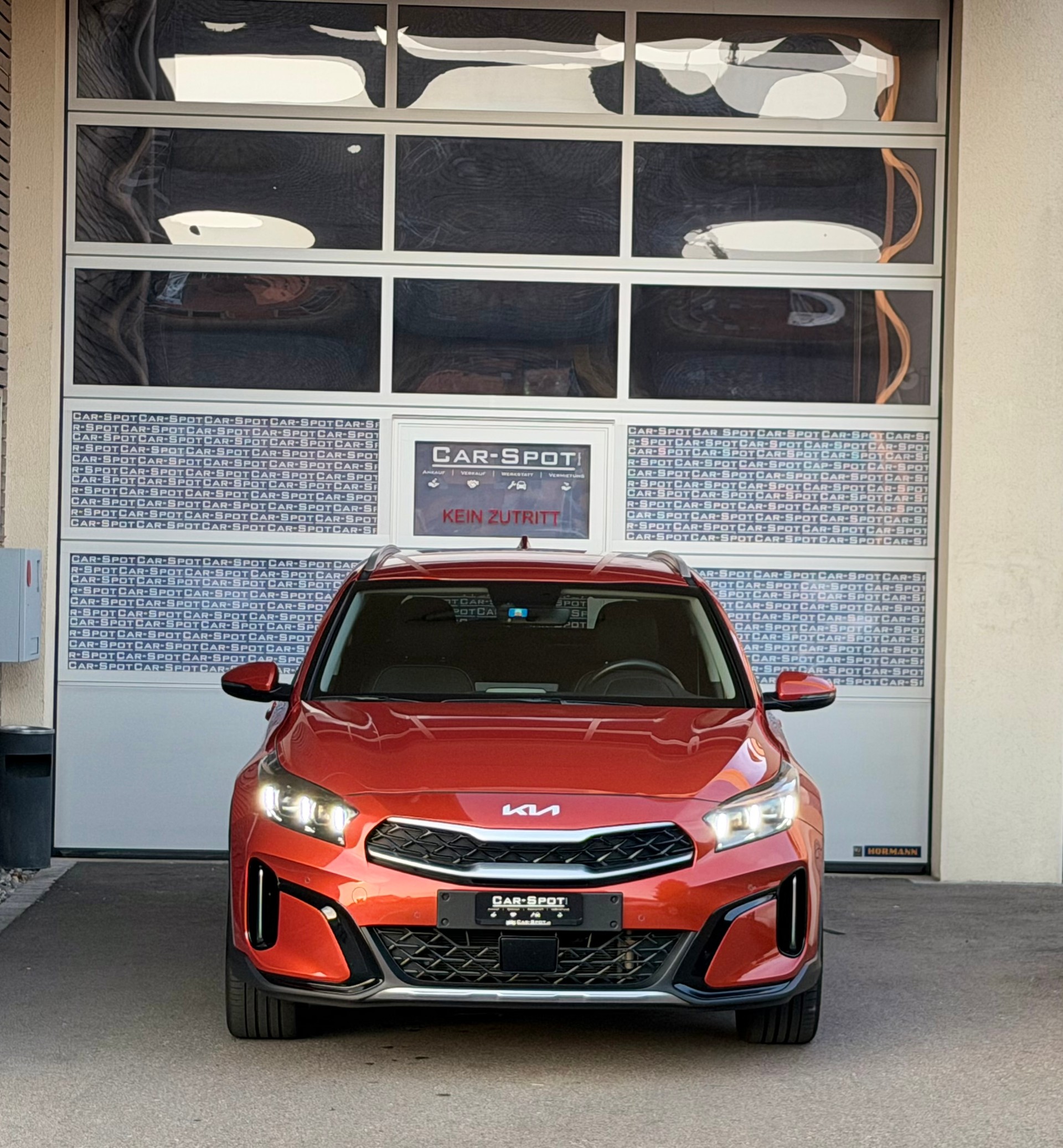 KIA Xceed 1.6 GDi Plug-in Hybrid Style DCT-image-1