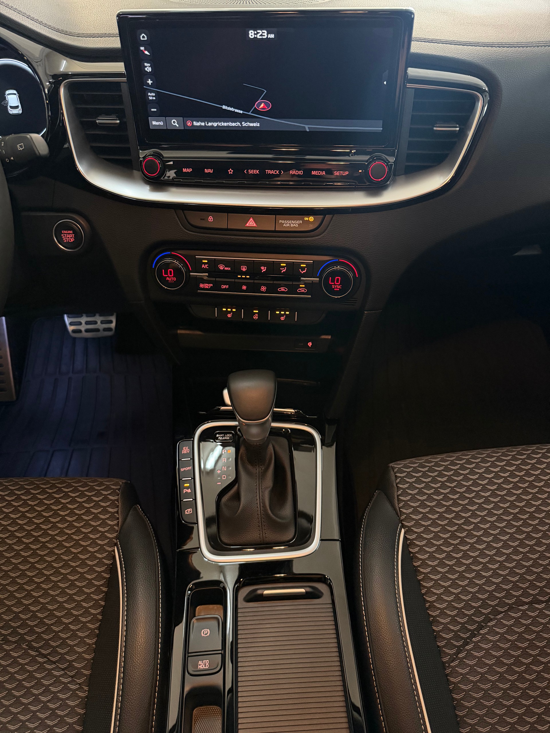 KIA Xceed 1.6 GDi Plug-in Hybrid Style DCT-image-8