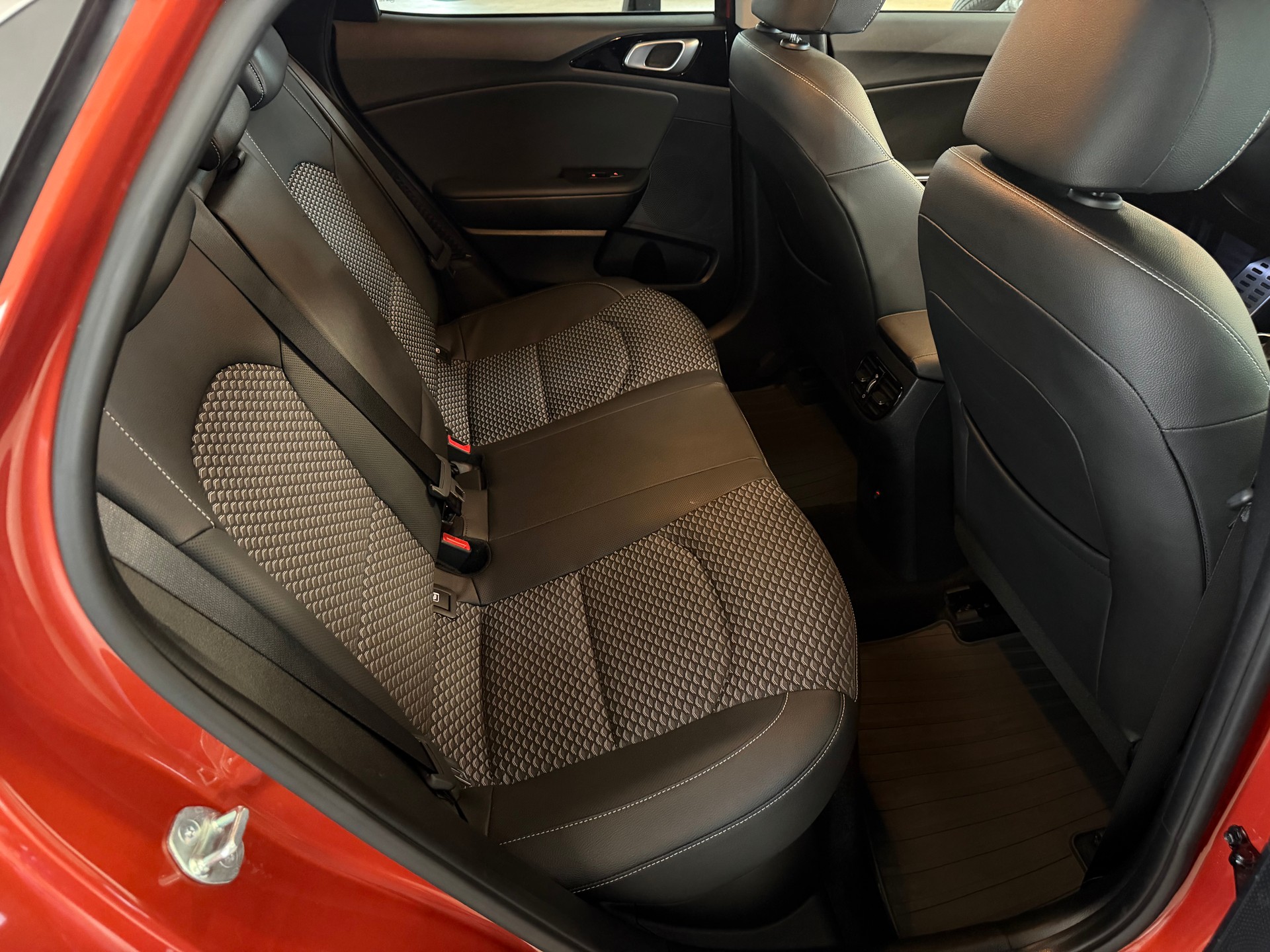 KIA Xceed 1.6 GDi Plug-in Hybrid Style DCT-image-26