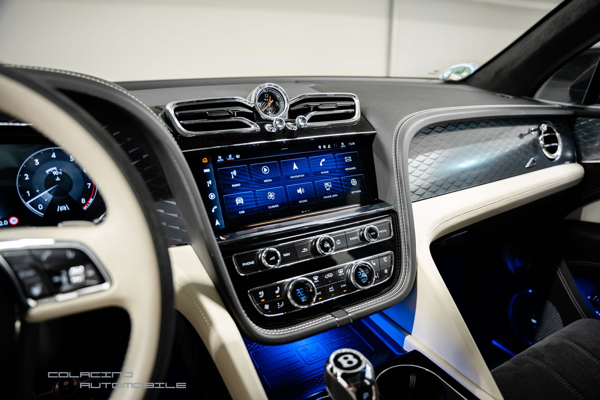 BENTLEY Bentayga V8 S-image-25