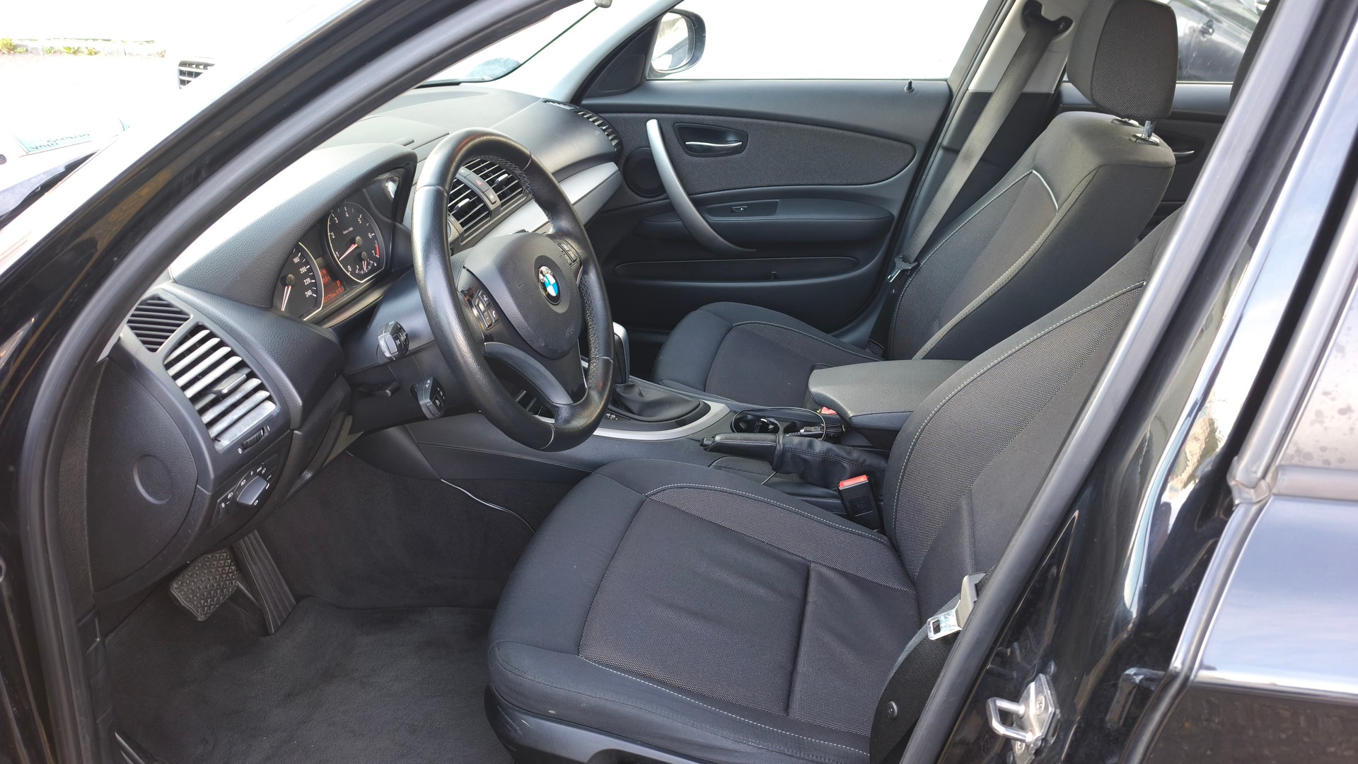 BMW 116i Access Steptronic-image-14
