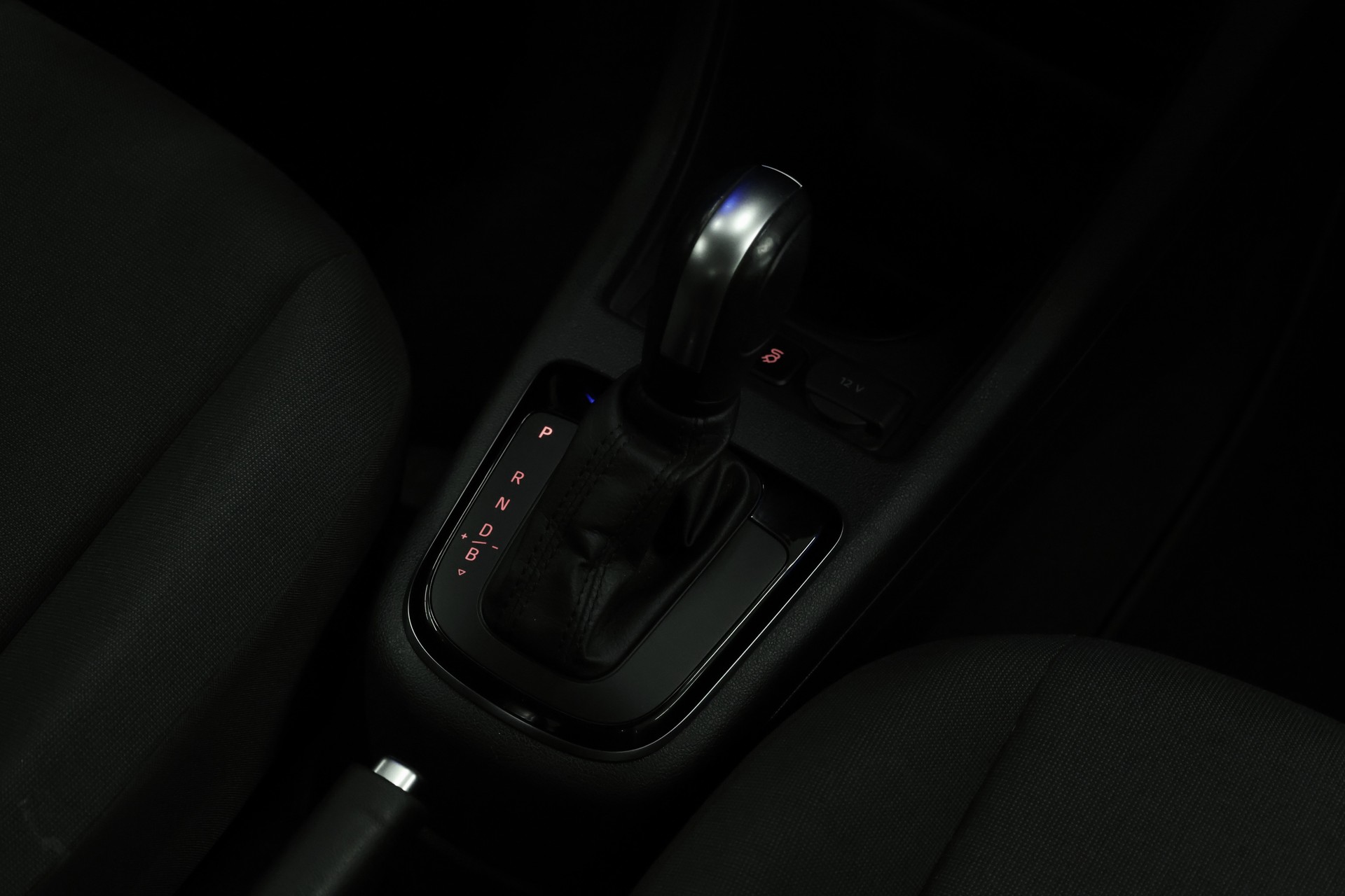 VW Up e-image-20