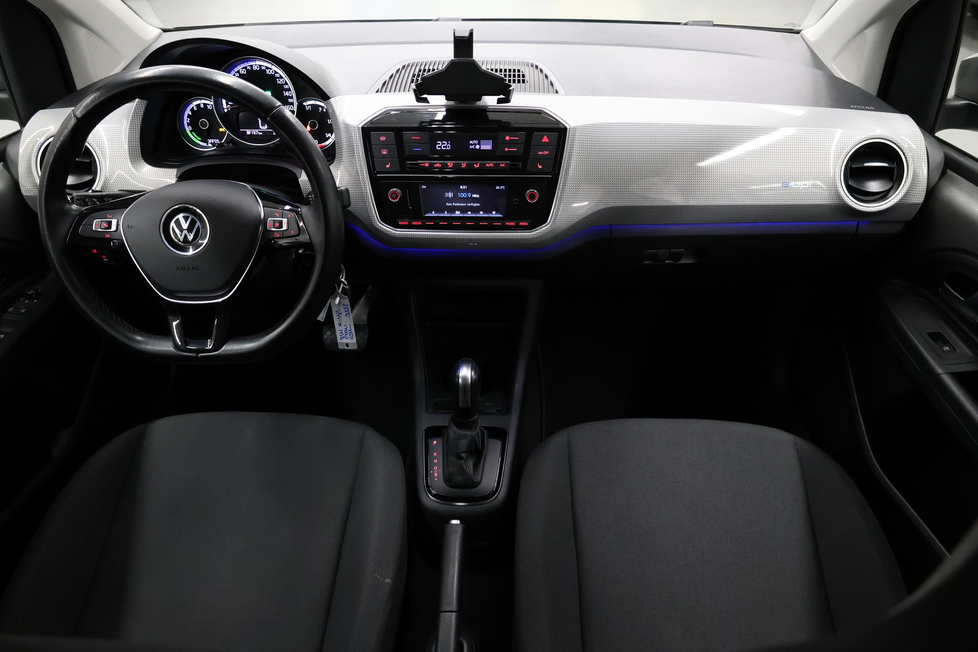 VW Up e-image-12