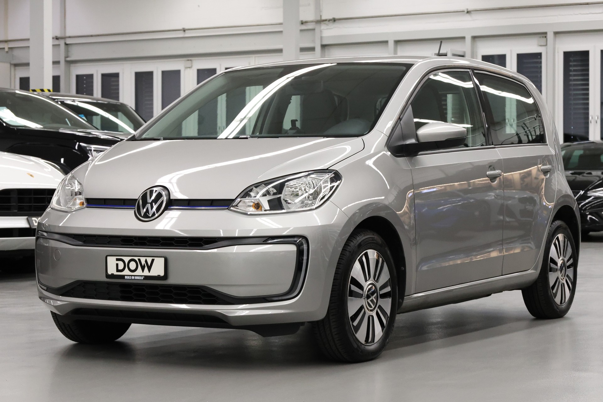 VW Up e-image-2