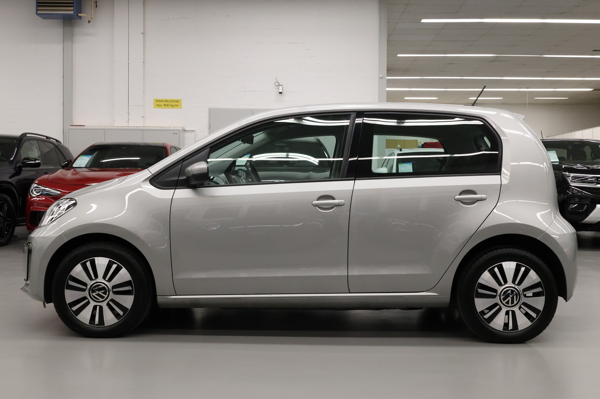 VW Up e-image-10