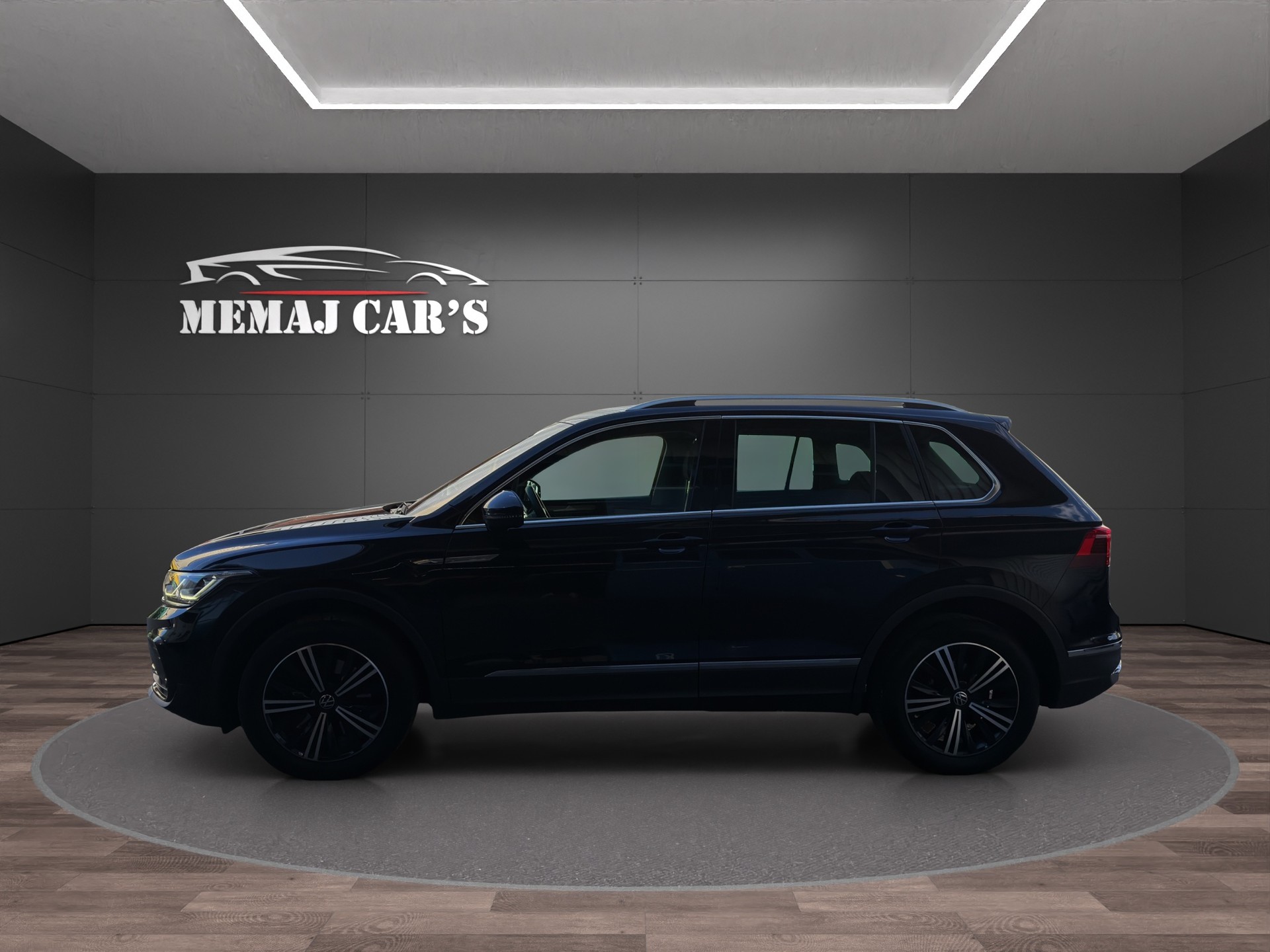 VW Tiguan 2.0 TDI SCR Elegance 4Motion DSG-image-3