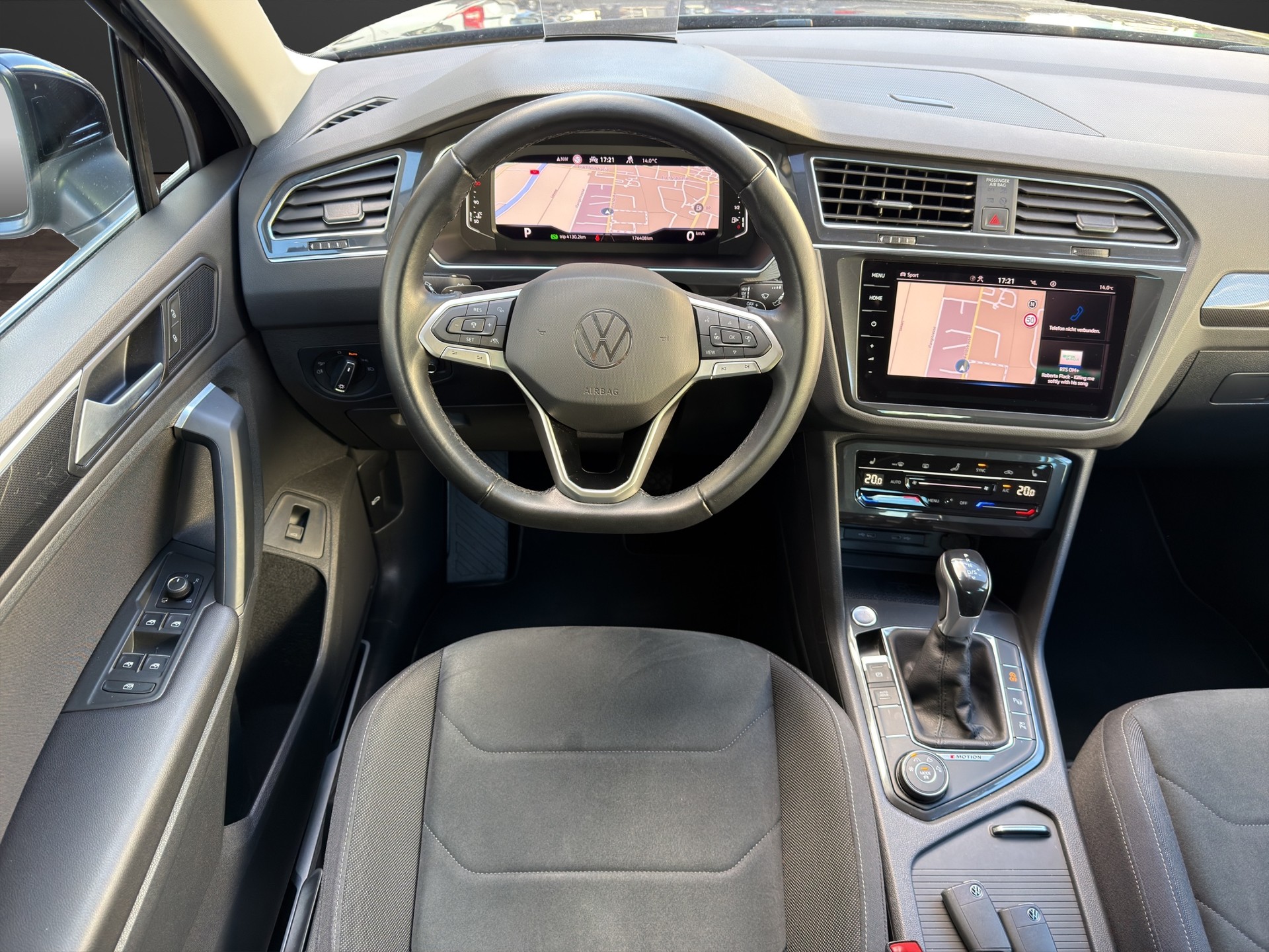 VW Tiguan 2.0 TDI SCR Elegance 4Motion DSG-image-9