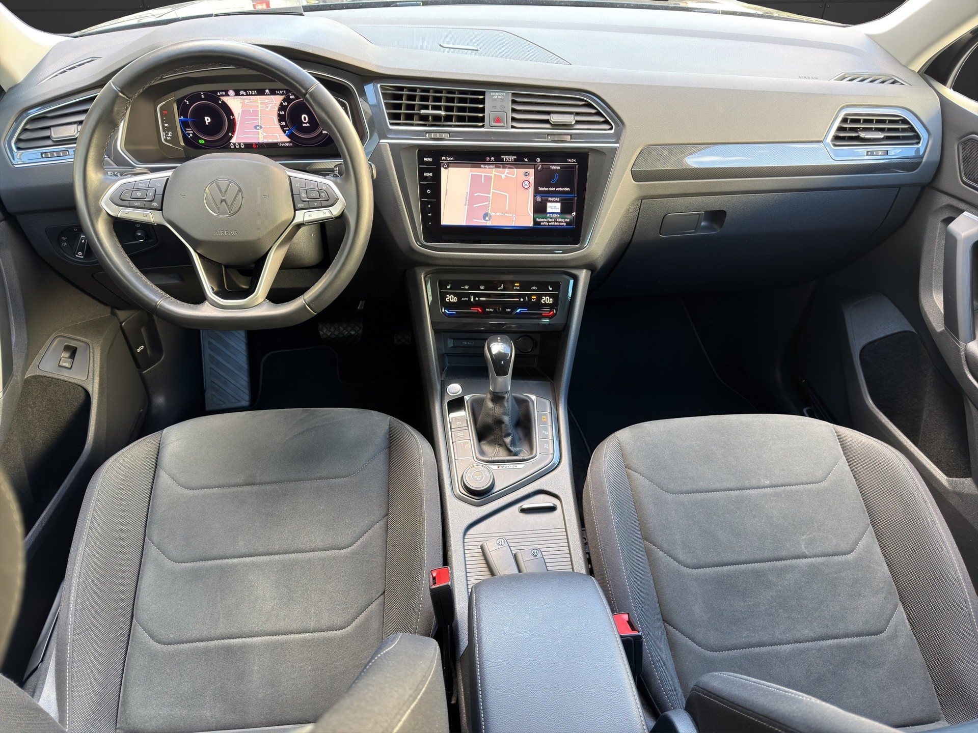 VW Tiguan 2.0 TDI SCR Elegance 4Motion DSG-image-8