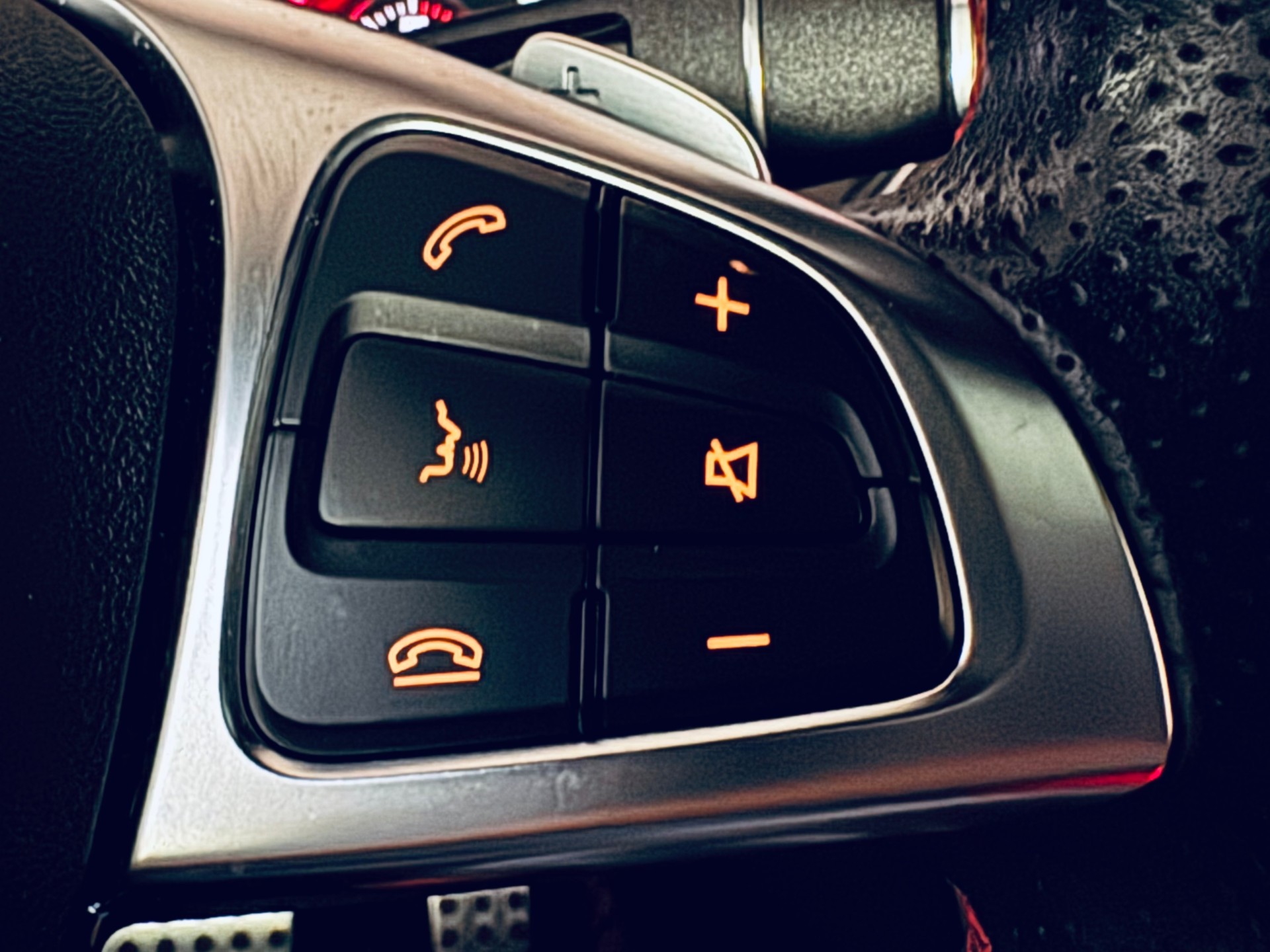 MERCEDES-BENZ GLA 250 AMG Line 4Matic 7G-DCT-image-25