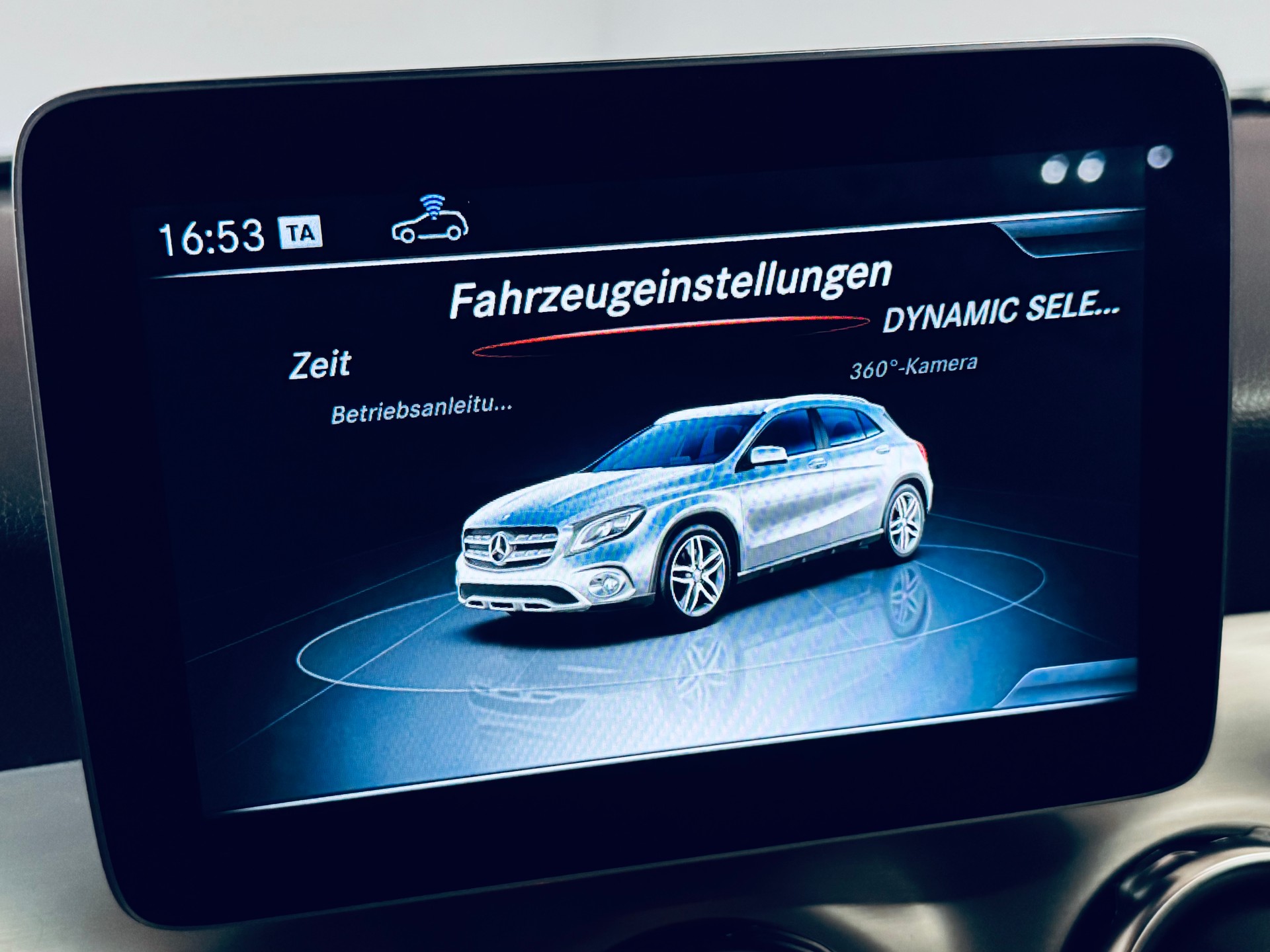 MERCEDES-BENZ GLA 250 AMG Line 4Matic 7G-DCT-image-22