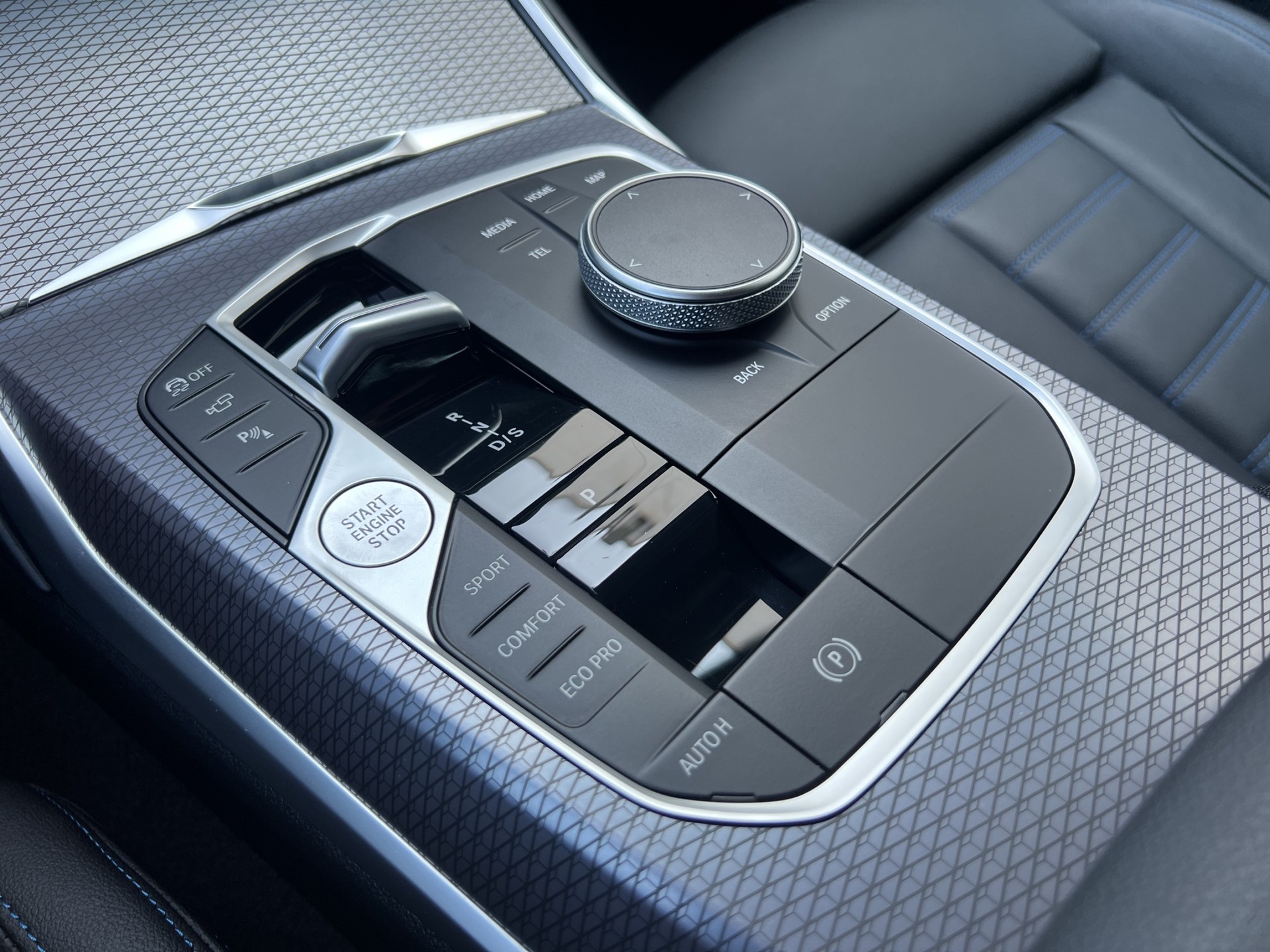 BMW 320d xDr 48V Tour M Sport-image-16