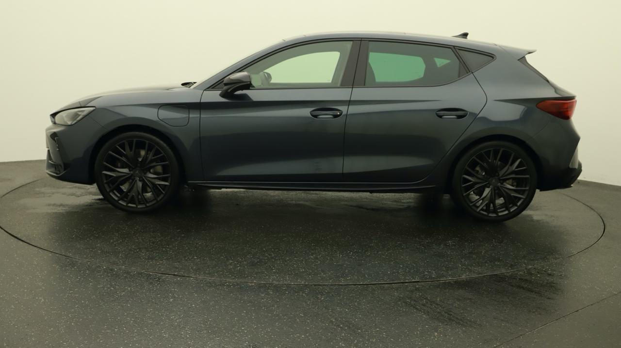 CUPRA LEON 1.5 e-HYBRID pHEV VZ Black Edition-image-1
