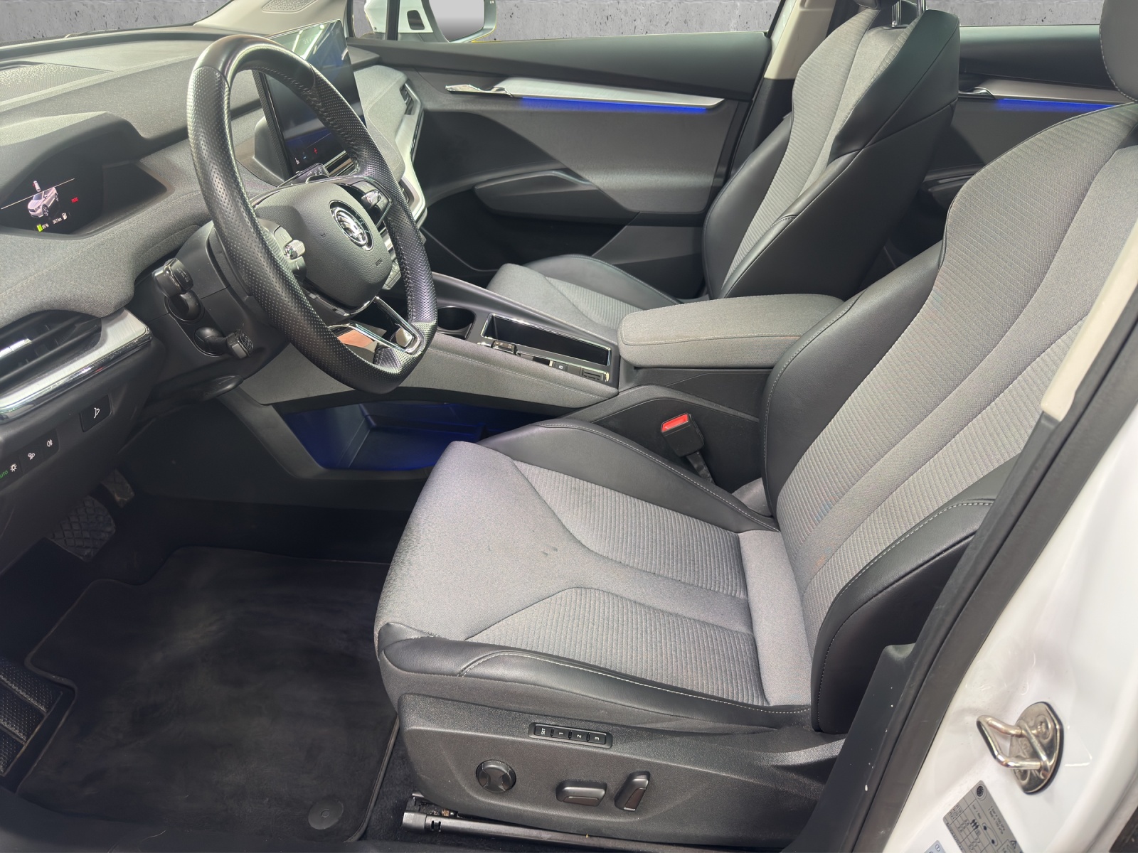 SKODA Enyaq iV 80-image-6