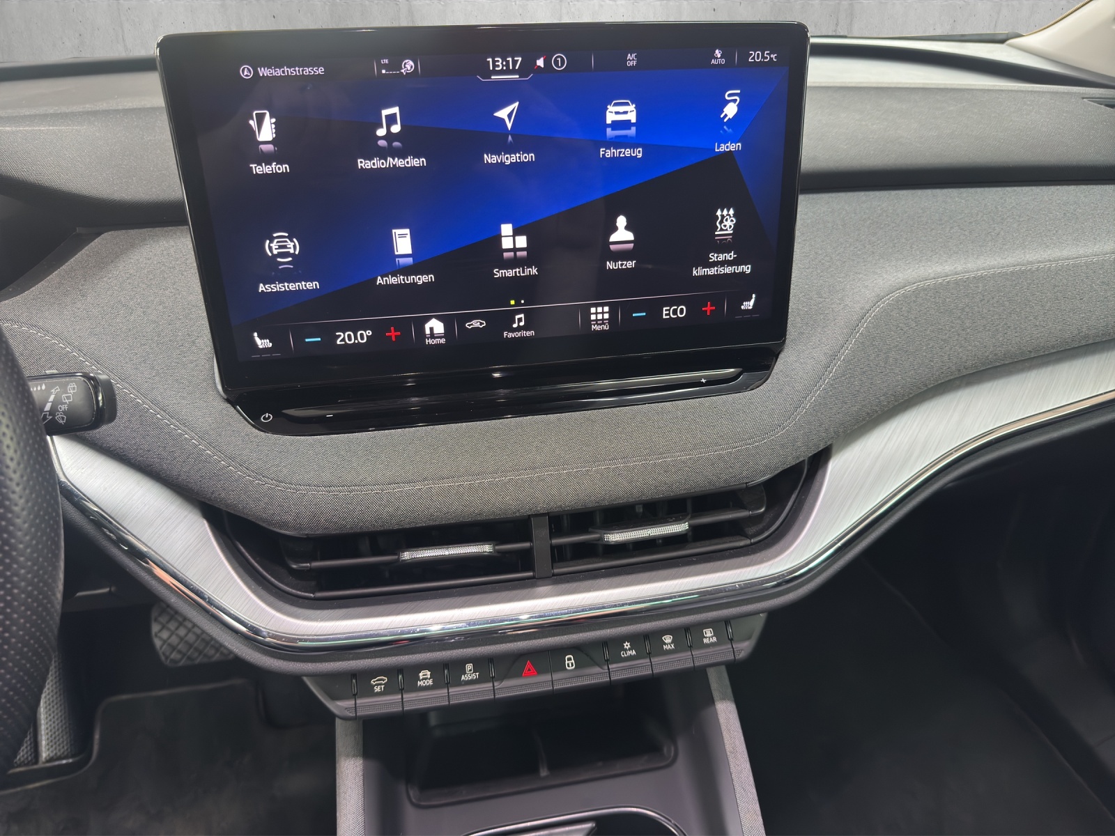 SKODA Enyaq iV 80-image-10