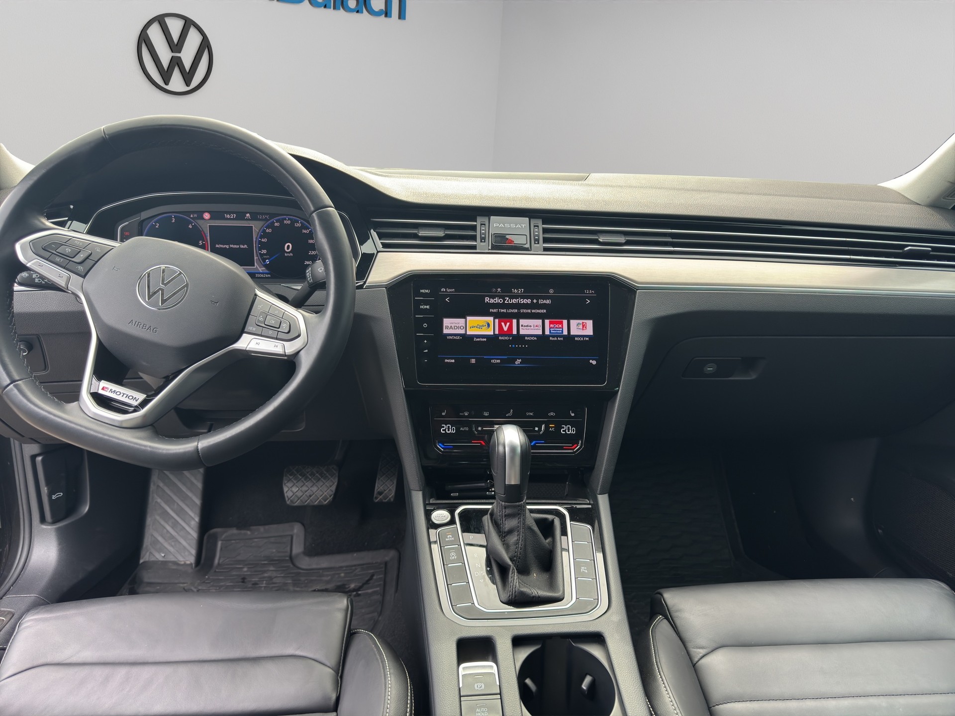 VW Passat 2.0 TDI BMT Elegance 4Motion DSG-image-9