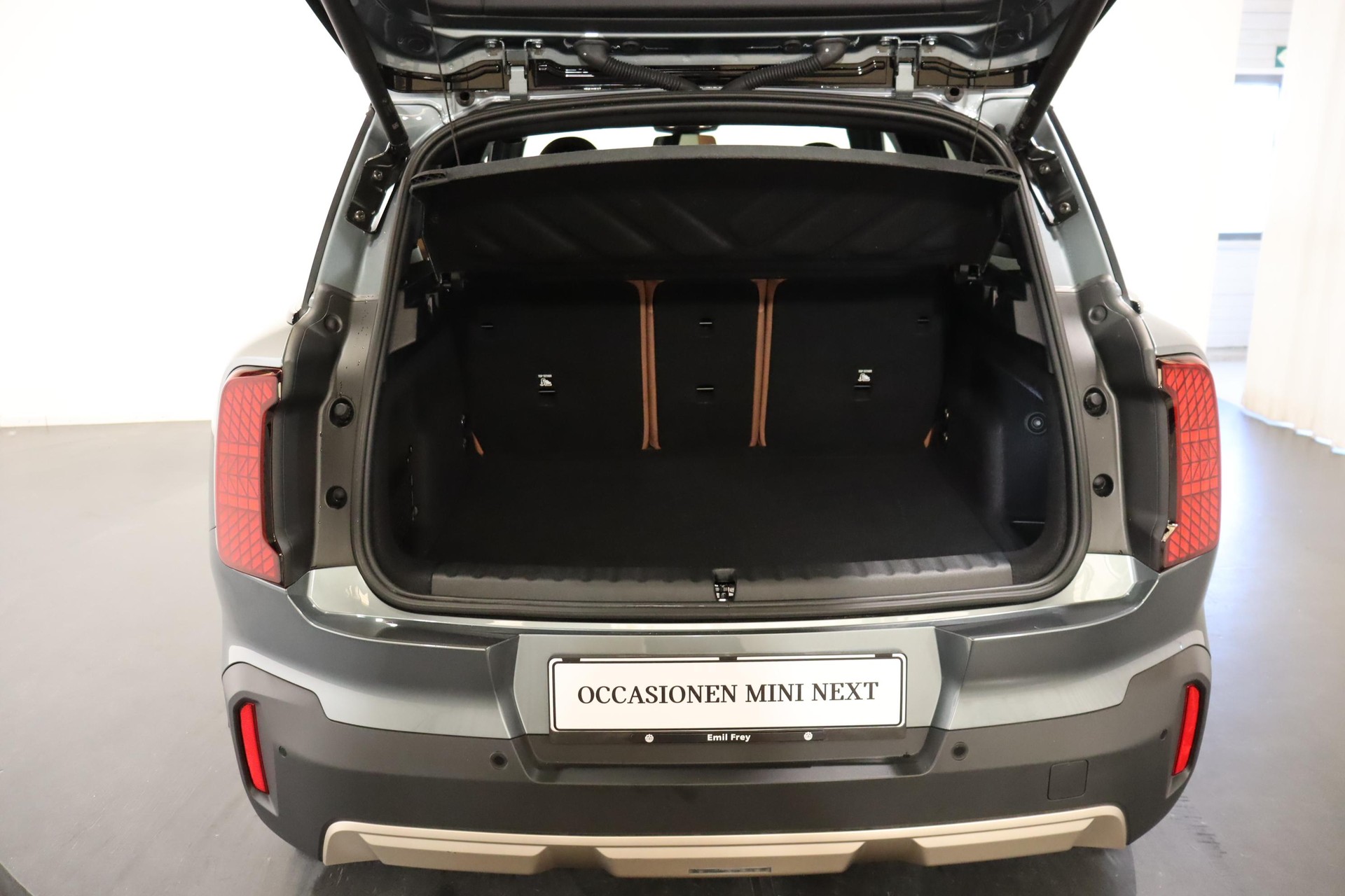 MINI Countryman U25 2.0i S ALL4-image-7