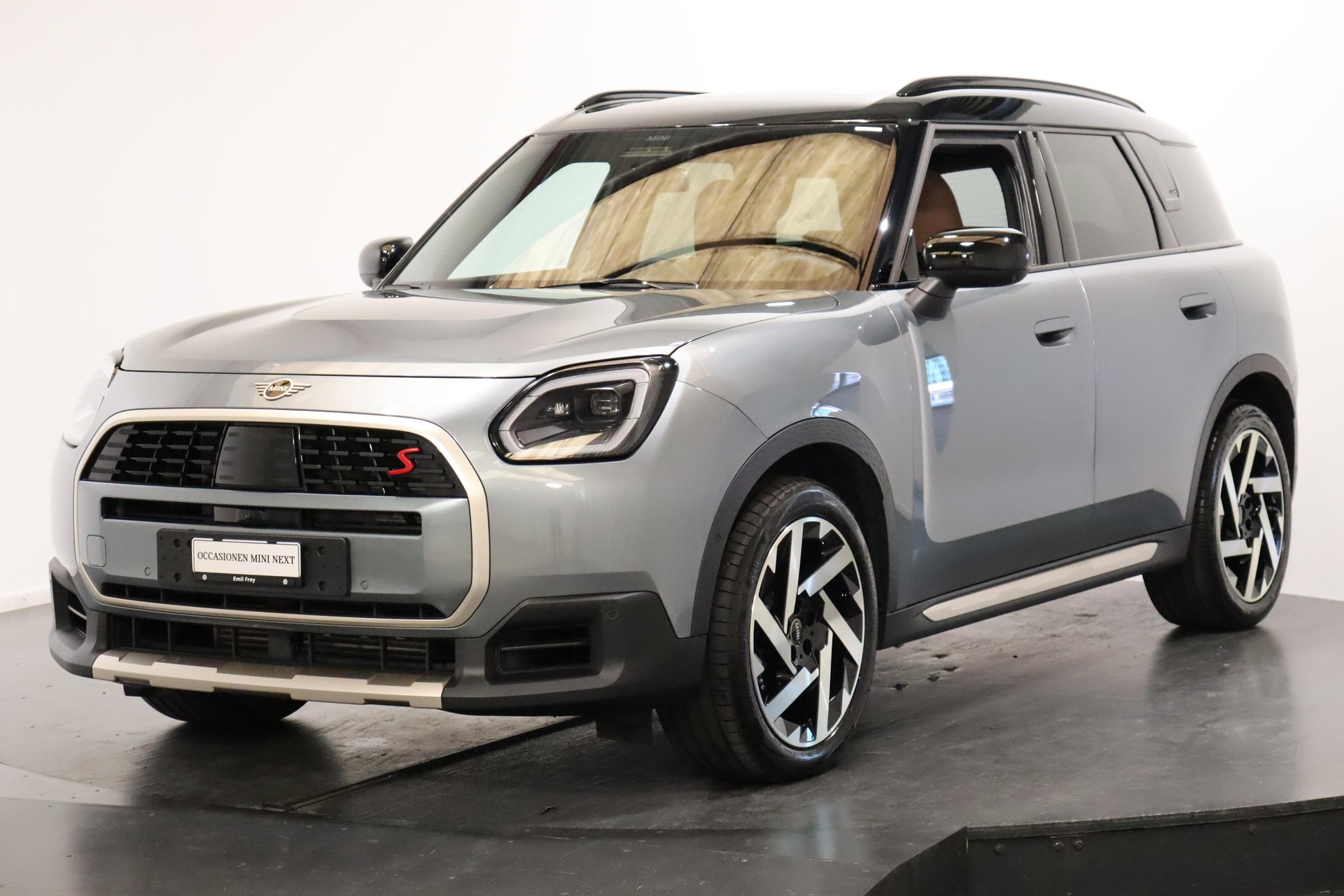 MINI Countryman U25 2.0i S ALL4-image-1