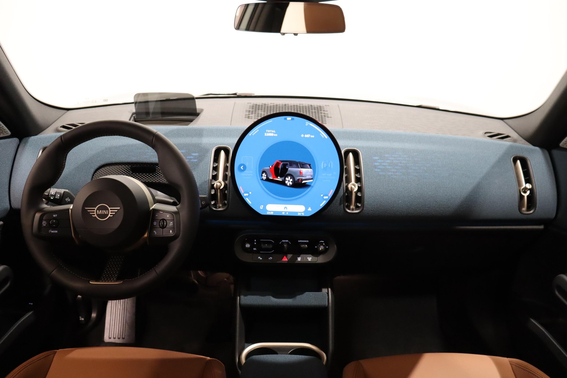 MINI Countryman U25 2.0i S ALL4-image-12