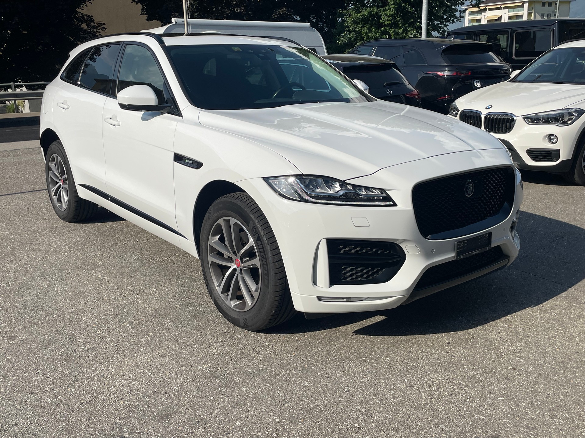 JAGUAR F-Pace 25t 2.0 R-Sport AWD Automatik-image-14