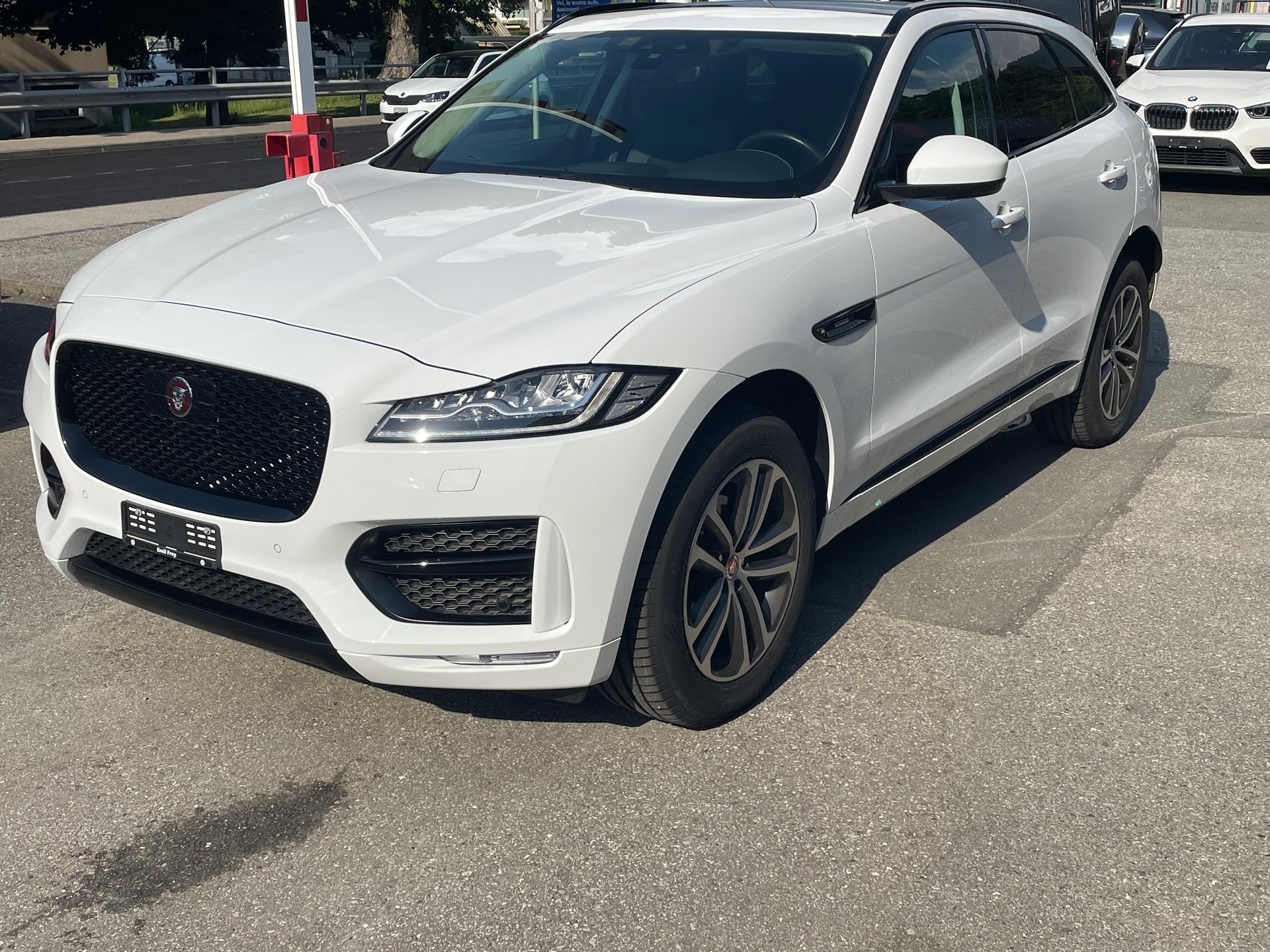 JAGUAR F-Pace 25t 2.0 R-Sport AWD Automatik-image-1