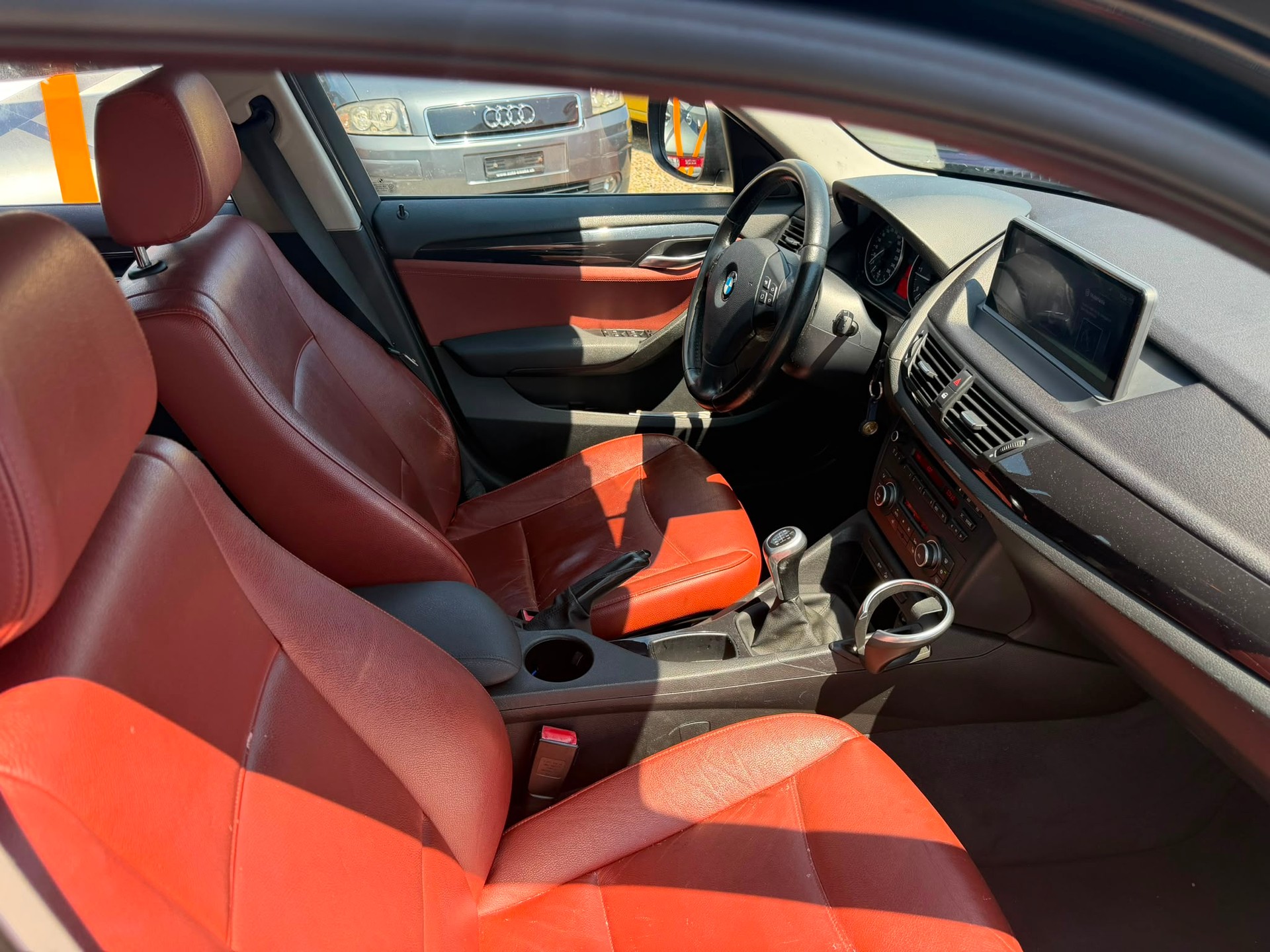 BMW X1 xDrive 18d-image-7