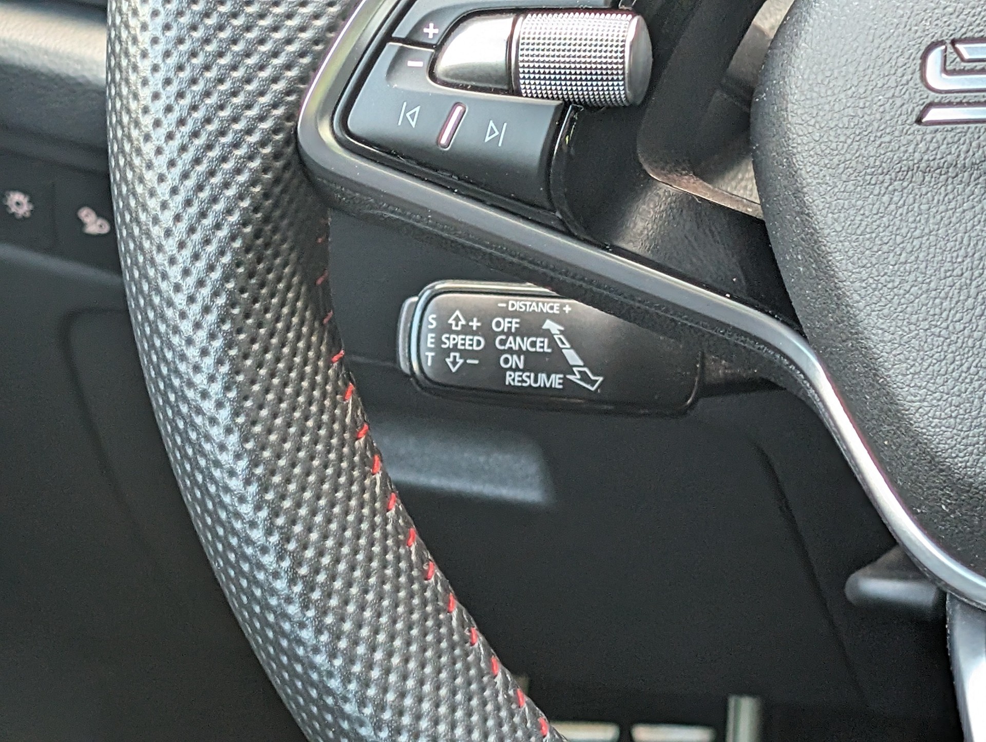 SKODA Octavia Combi 2.0 TSI DSG RS-image-15