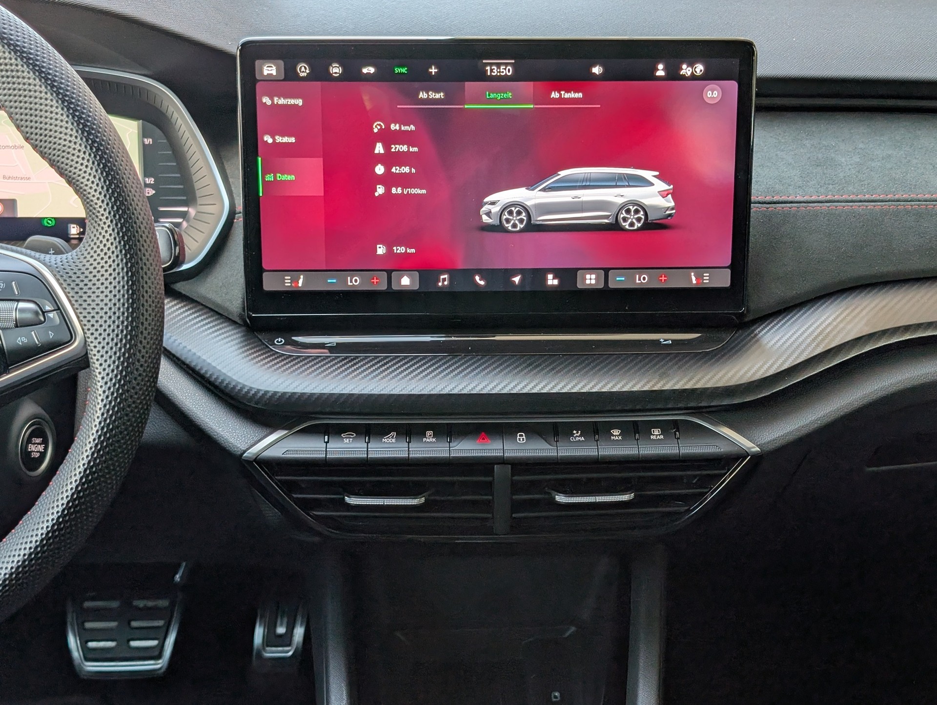 SKODA Octavia Combi 2.0 TSI DSG RS-image-12