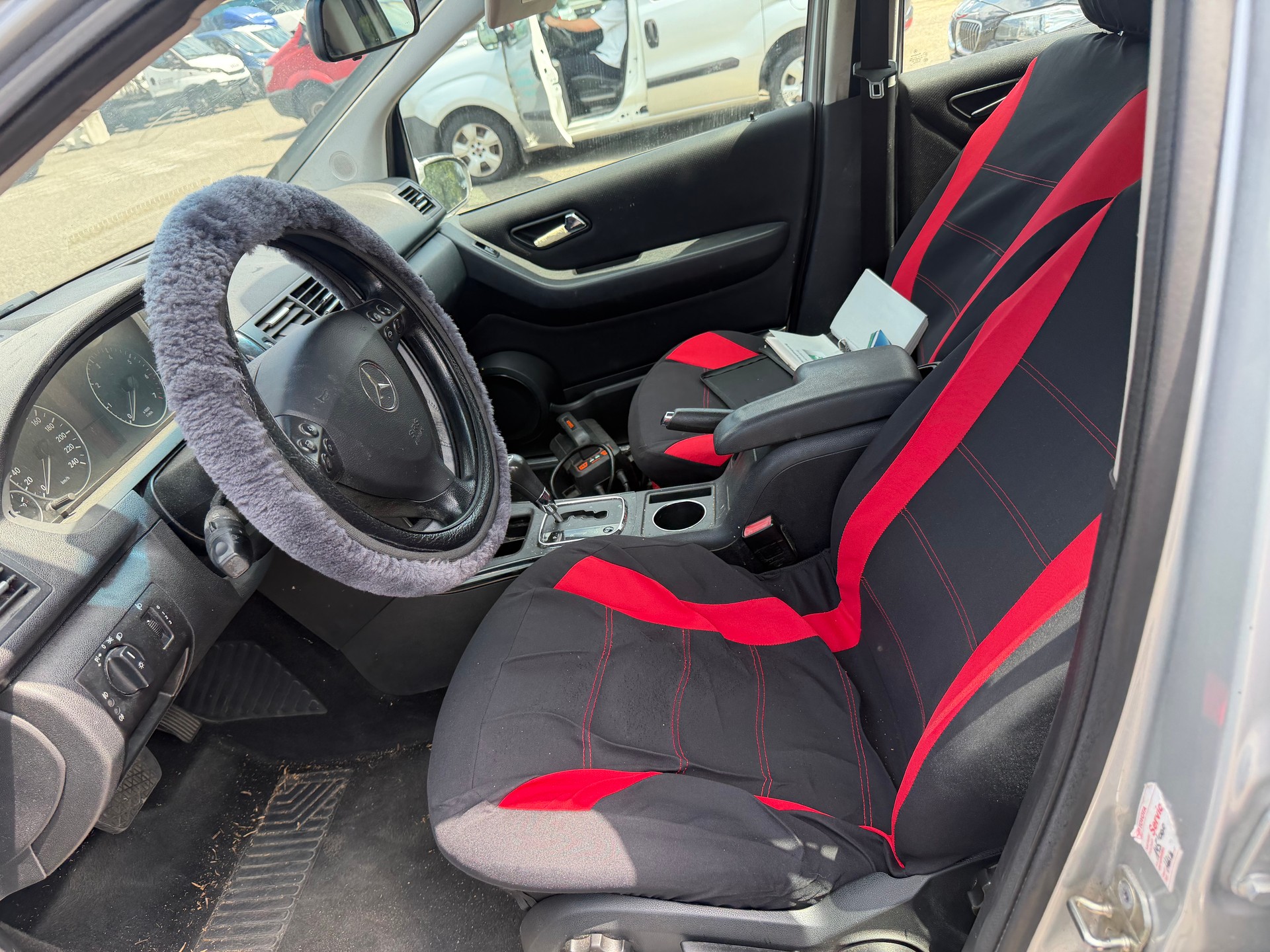 MERCEDES-BENZ A 200 Avantgarde-image-6