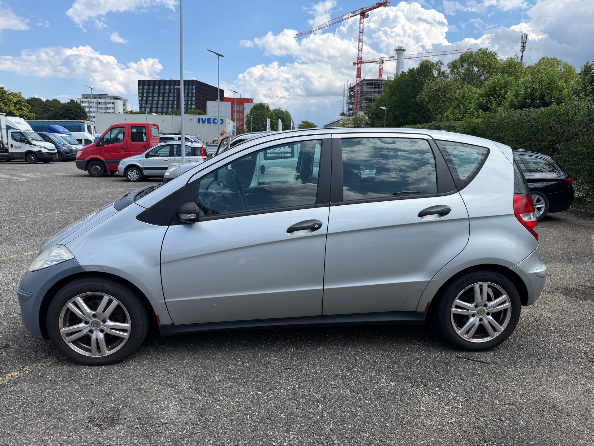 MERCEDES-BENZ A 200 Avantgarde-image-1