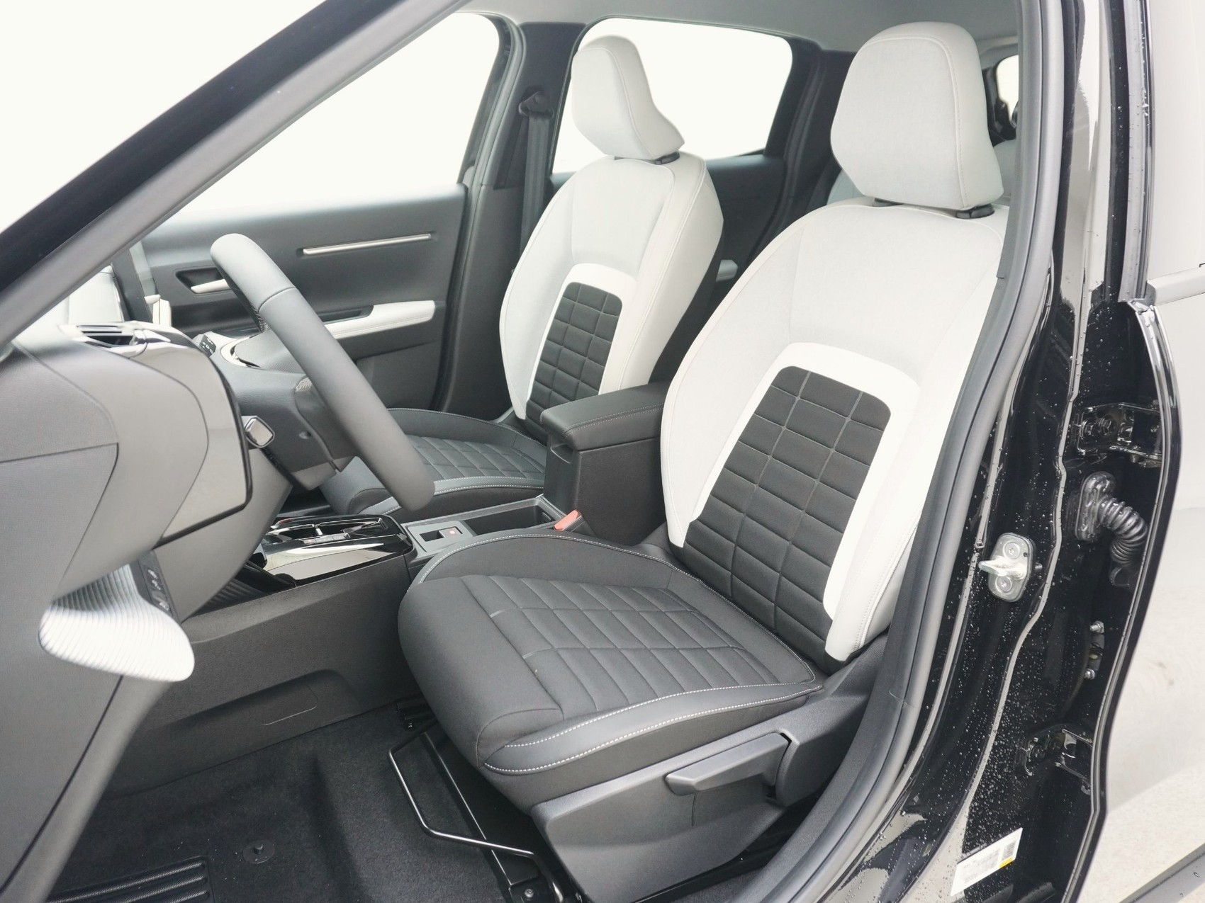 CITROEN C3 1.2 Hybrid Max-image-6