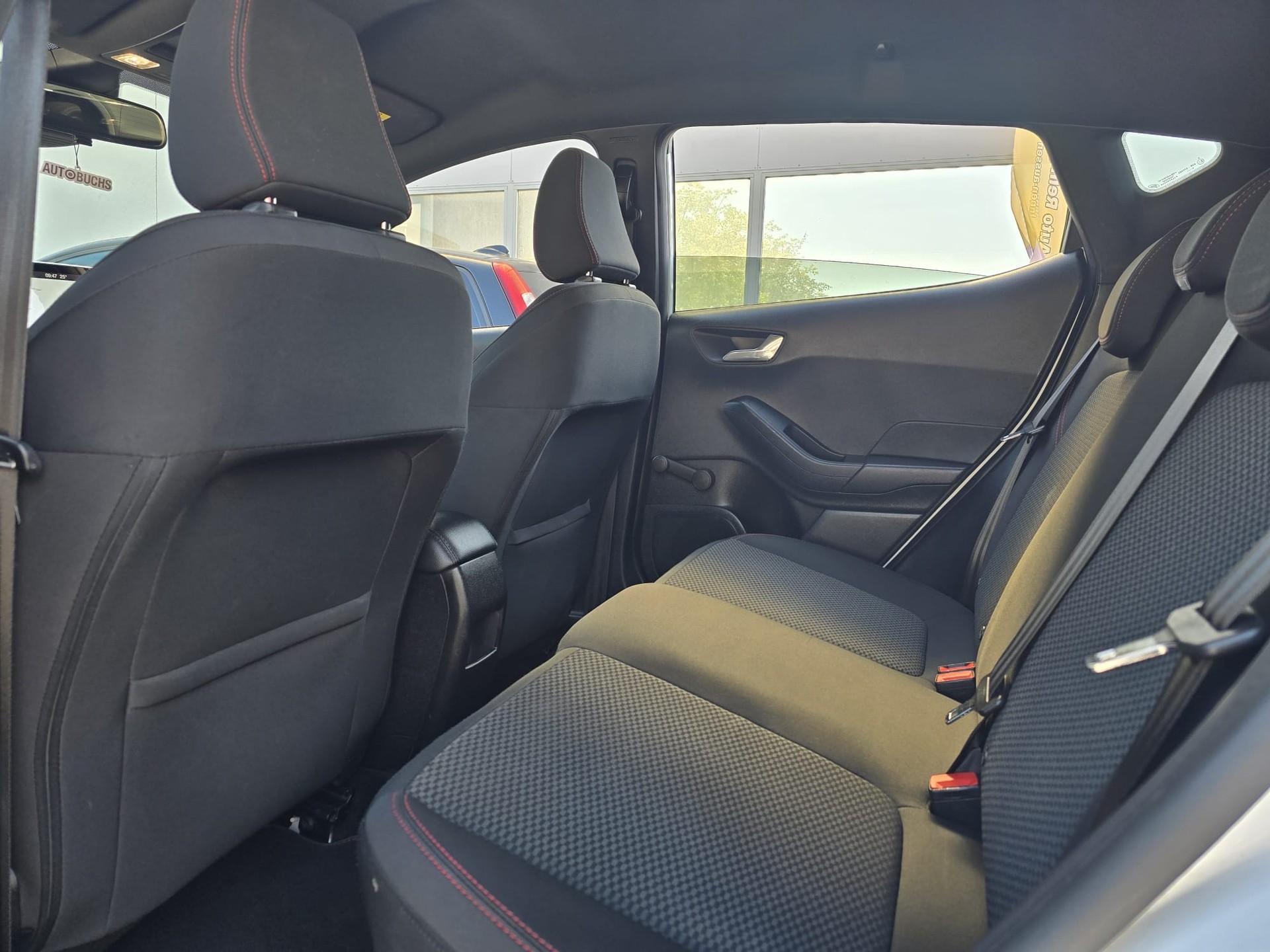 FORD Fiesta 1.0 SCTi ST Line-image-18
