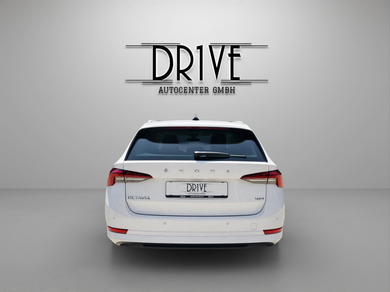 SKODA Octavia Combi 2.0 TDI DSG Ambition 4x4-image-5