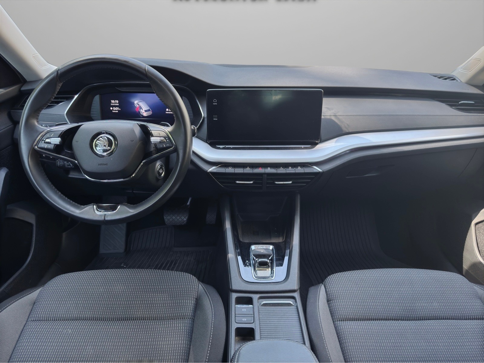SKODA Octavia Combi 2.0 TDI DSG Ambition 4x4-image-8